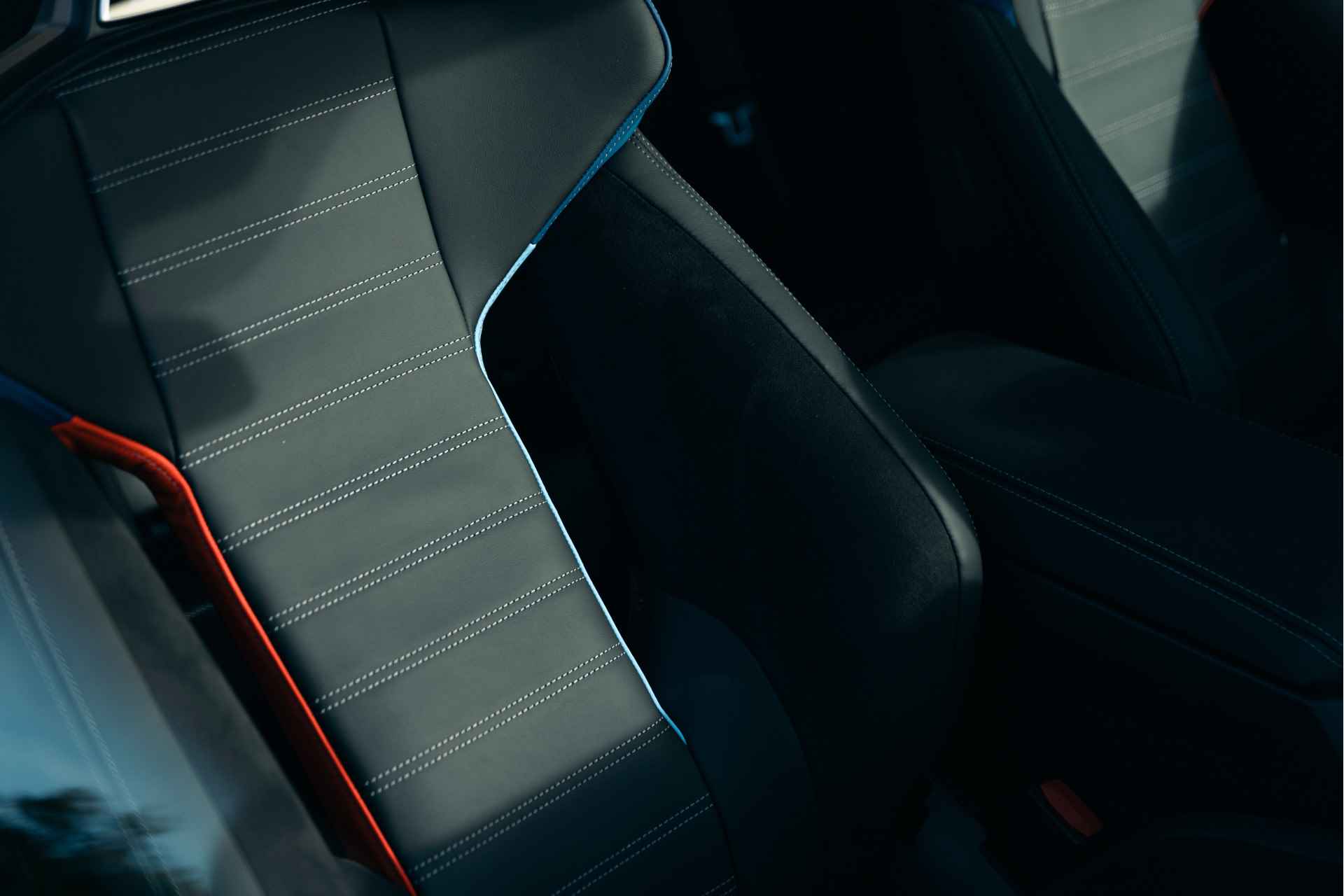 BMW 2 Serie Coupé M2 Automaat / M Carbon kuipstoelen / M Drive Professional / Stoelverwarming / Harman Kardon / M Compound remsysteem / Parking Assistant - 14/22