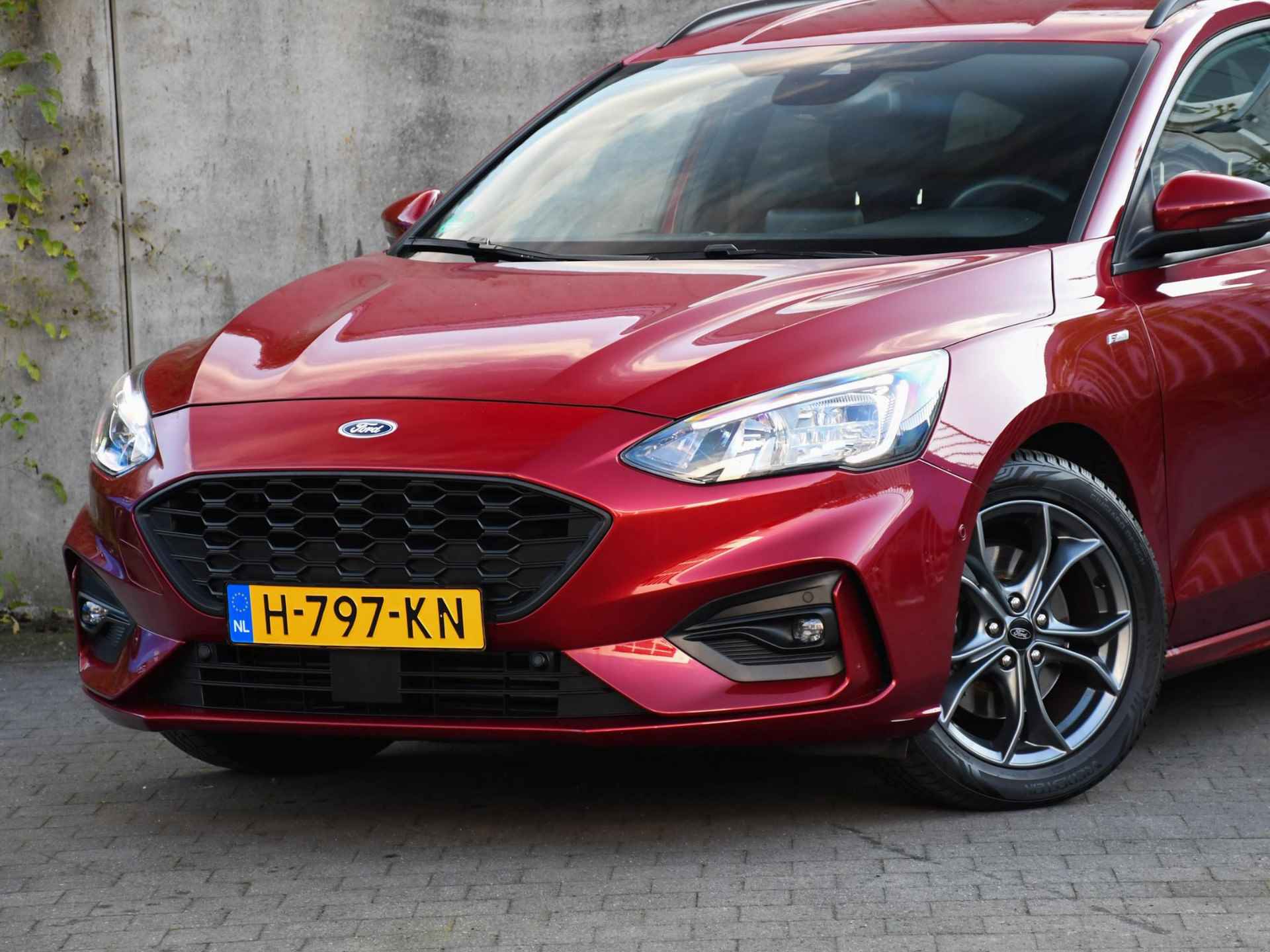 Ford Focus Wagon ST Line Business 1.0 EcoBoost 125pk ADAPT. CRUISE | WINTER PACK | PDC + CAM. | DAB | B&O | 17''LM - 2/35