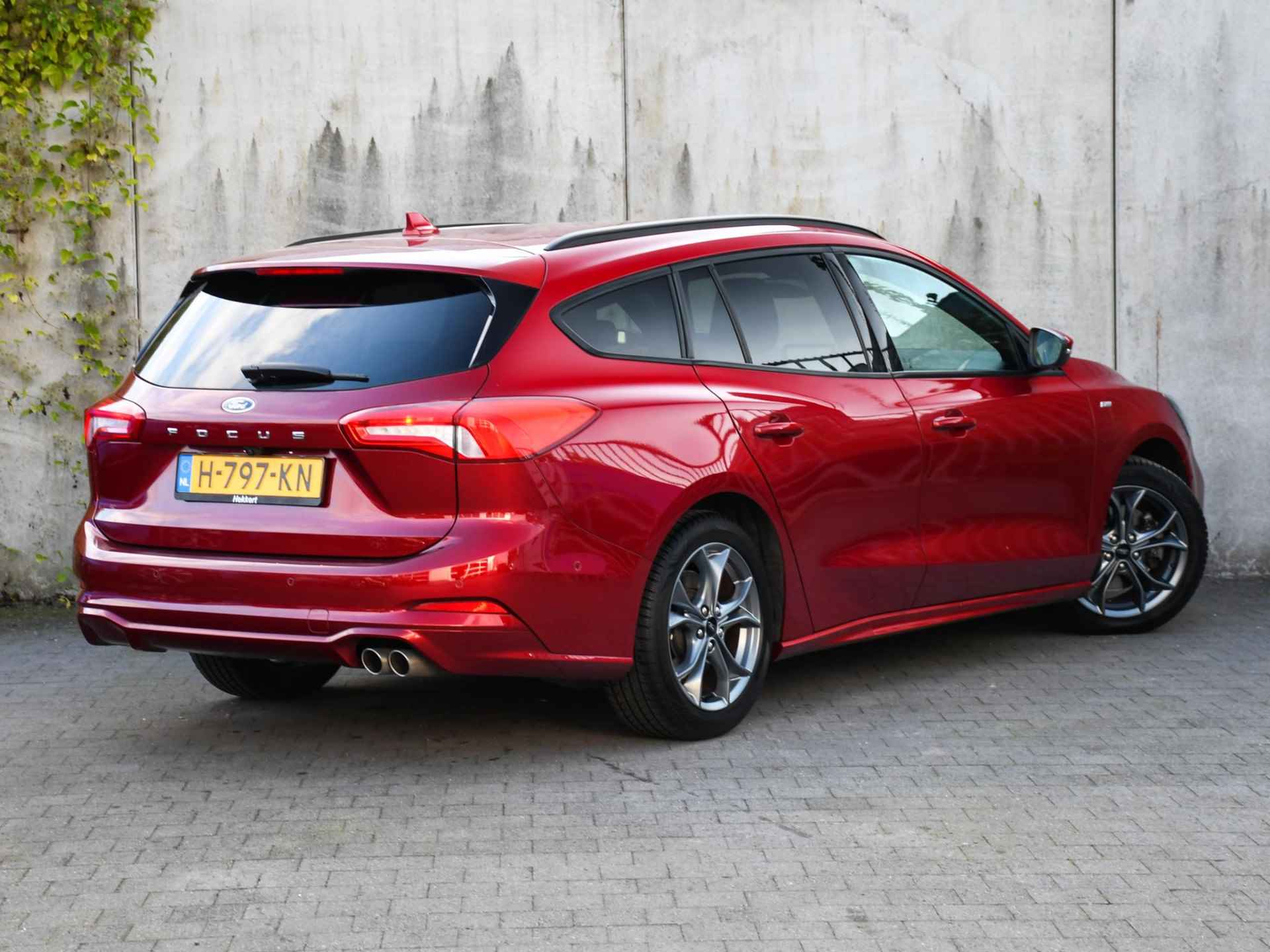 Ford Focus Wagon ST Line Business 1.0 EcoBoost 125pk ADAPT. CRUISE | WINTER PACK | PDC + CAM. | DAB | B&O | 17''LM - 4/35