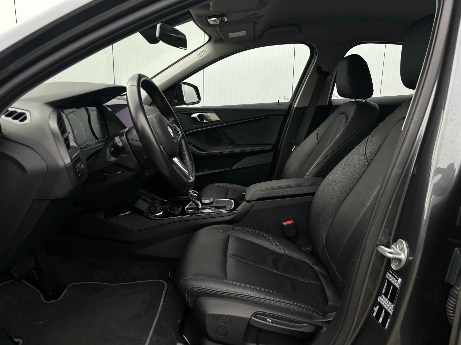 BMW 1-serie 120i Luxury Line | Leder | Apple CarPlay | - 11/26