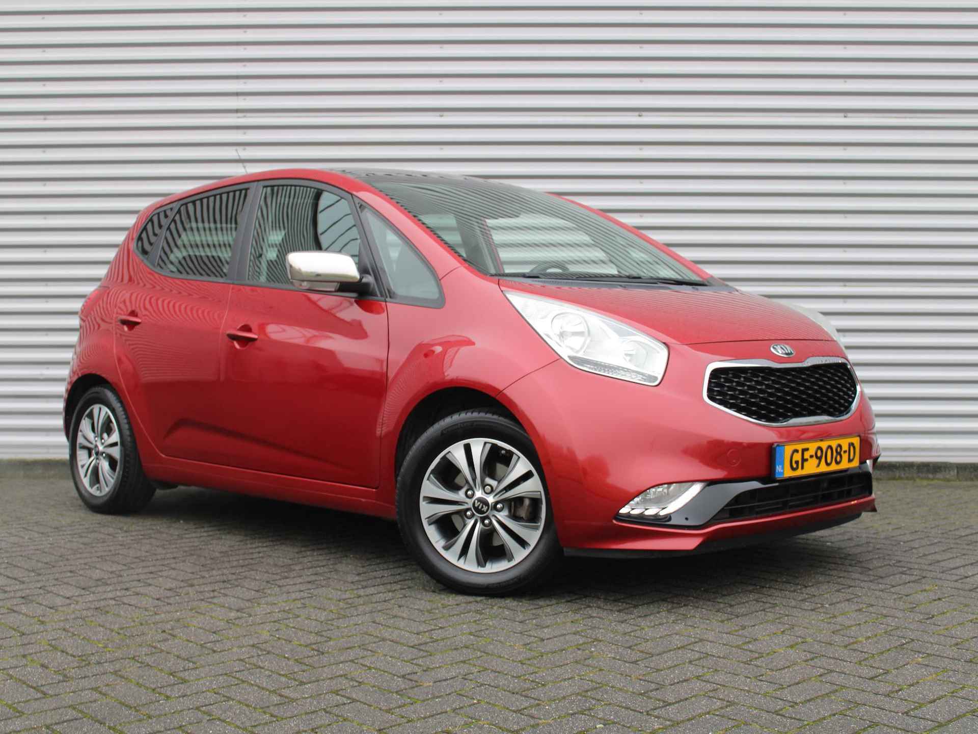 Kia Venga 1.6 CVVT ExecutiveLine | Airco | Panoramadak | Cruise | Camera | 16" LM | - 4/33