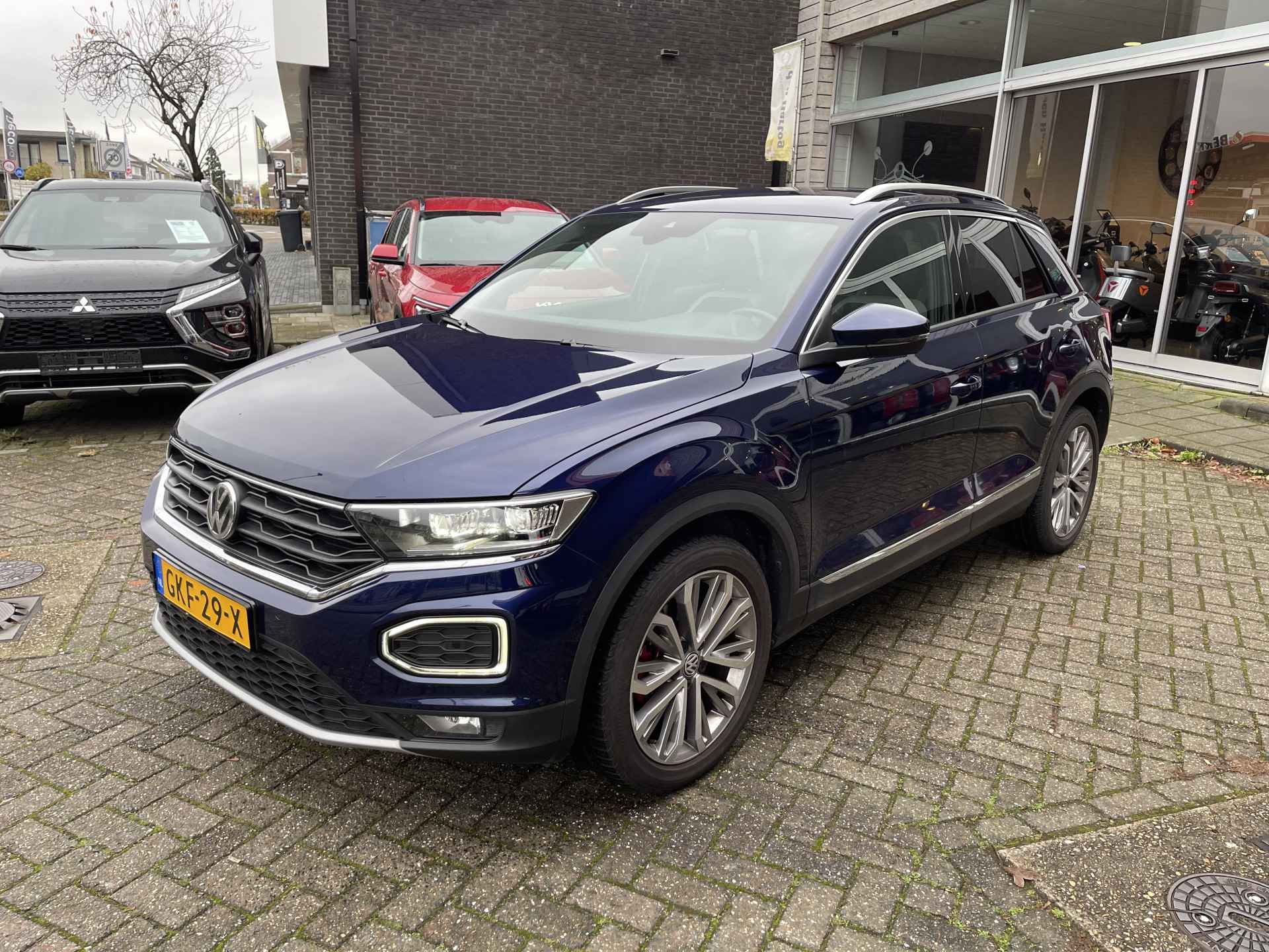 Volkswagen T-Roc 1.5 TSI Sport Business R Automaat/Navi/Dode hoek/digitaal instrumentenpaneel - 3/45