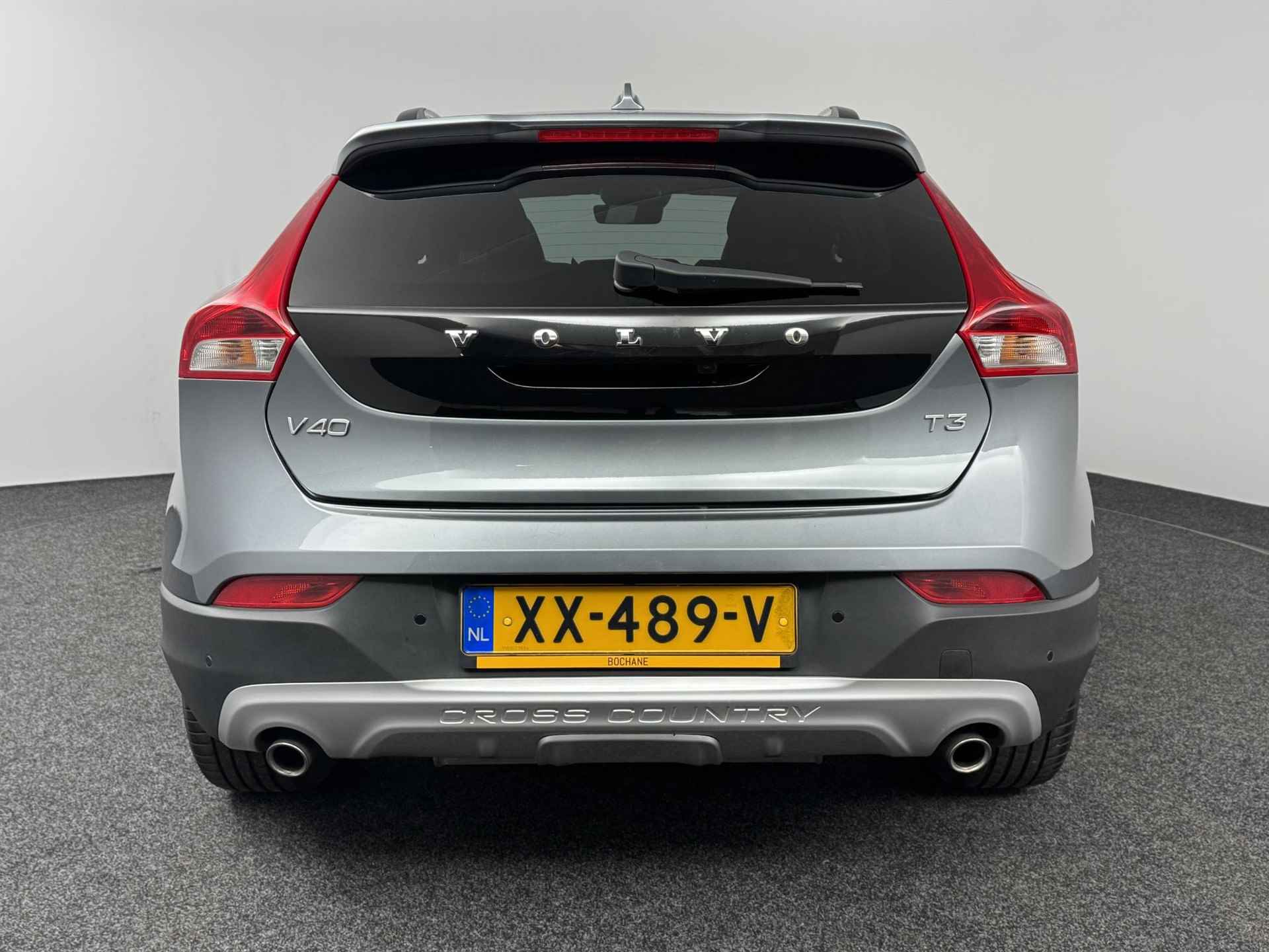 Volvo V40 Cross Country 1.5 T3 Polar+ Luxury | Trekhaak afneembaar | Panoramadak | Stoelverwarming | - 6/43