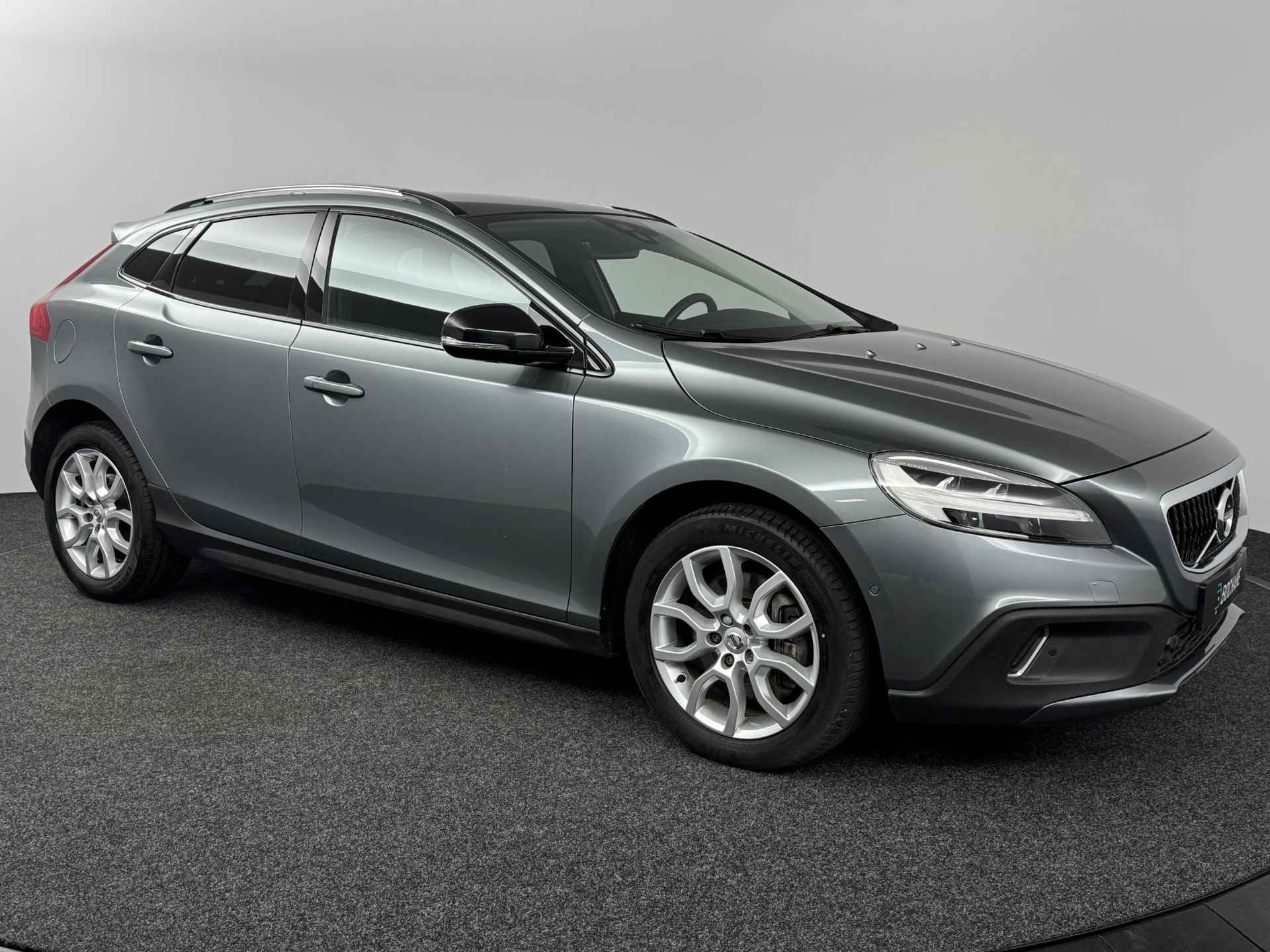 Volvo V40 Cross Country 1.5 T3 Polar+ Luxury | Trekhaak afneembaar | Panoramadak | Stoelverwarming | - 7/43