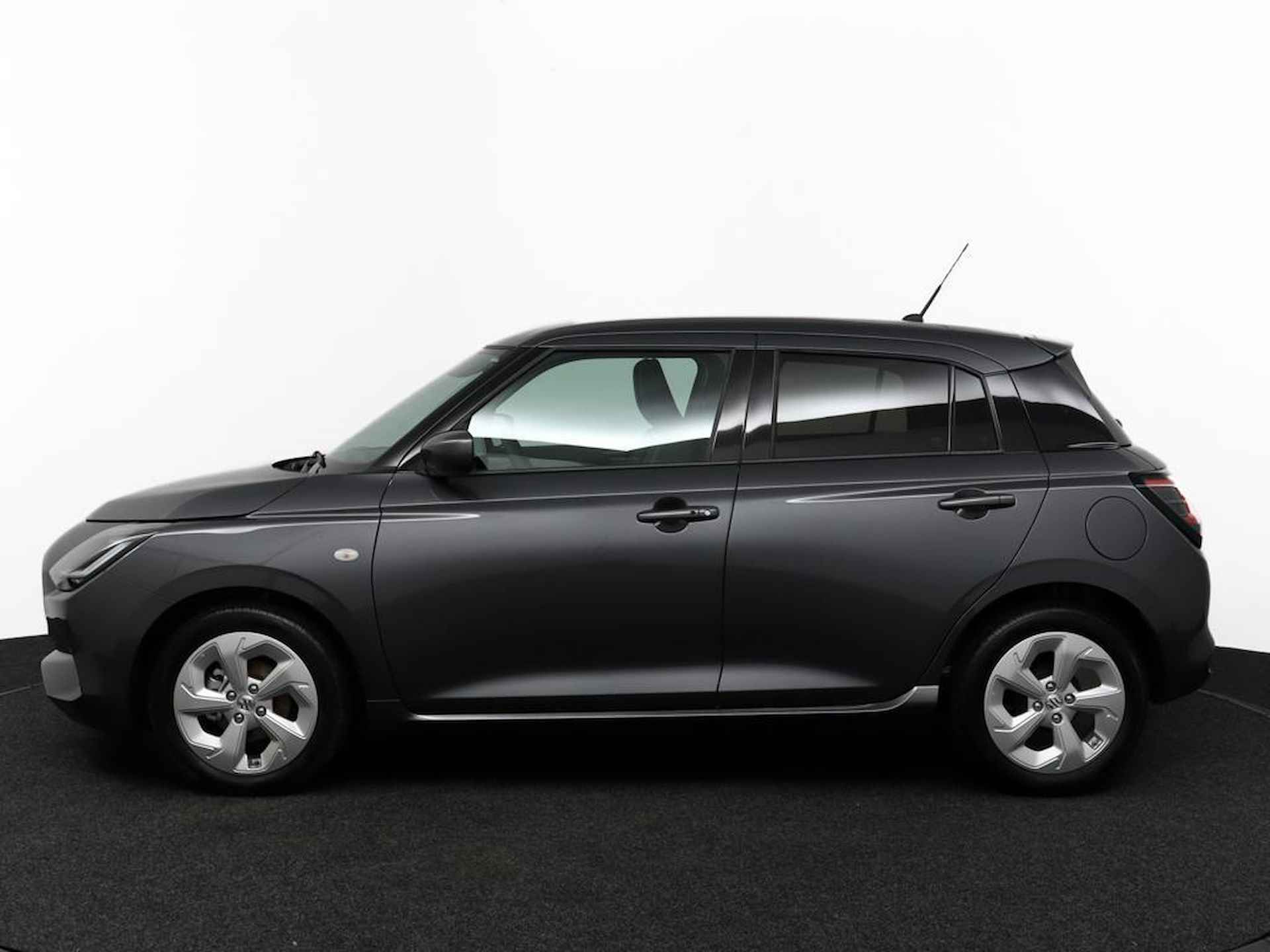 Suzuki Swift 1.2 Select Smart Hybrid | Stoelverwarming | Camera | Parkeersensoren | Apple CarPlay | AndroidAuto | 6 jaar garantie! | - 3/51