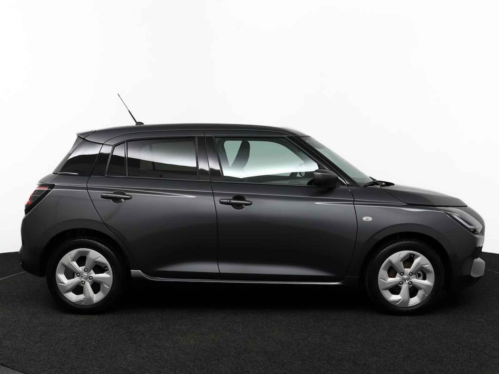 Suzuki Swift 1.2 Select Smart Hybrid | Stoelverwarming | Camera | Parkeersensoren | Apple CarPlay | AndroidAuto | 6 jaar garantie! | - 13/51