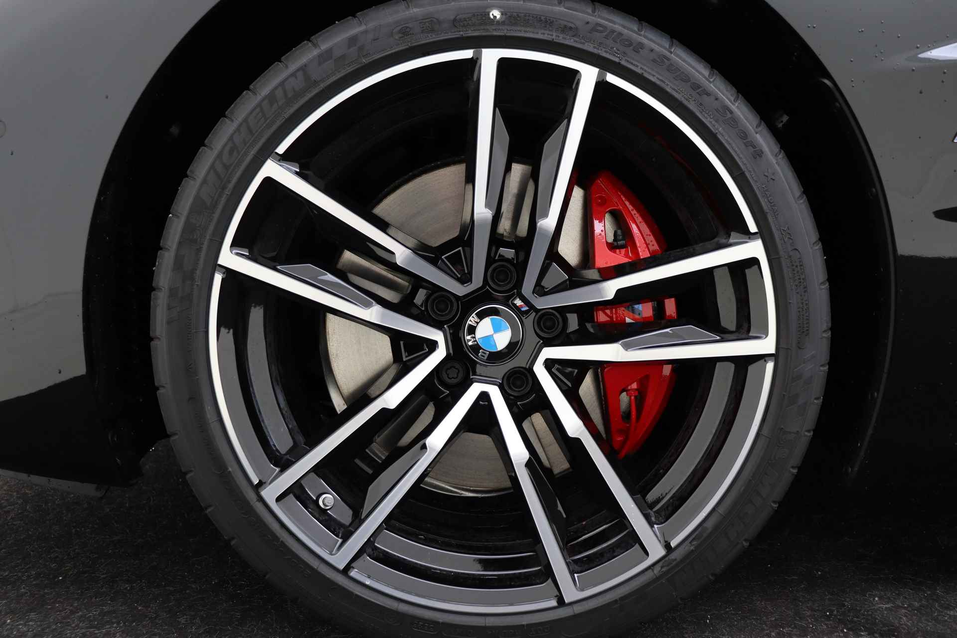 BMW Z4 Roadster sDrive20i High Executive M Sport Automaat / M Sportstoelen / Adaptieve LED / Active Cruise Control / M Sportonderstel / Harman Kardon / Parking Assistant - 60/62