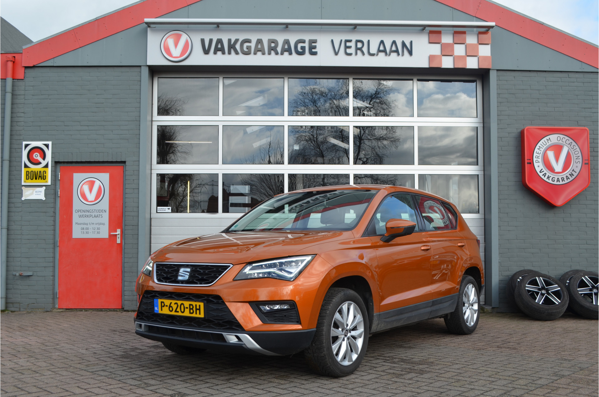 SEAT Ateca 1.0 EcoTSI luxe TREKHAAK 12 mnd. gar.