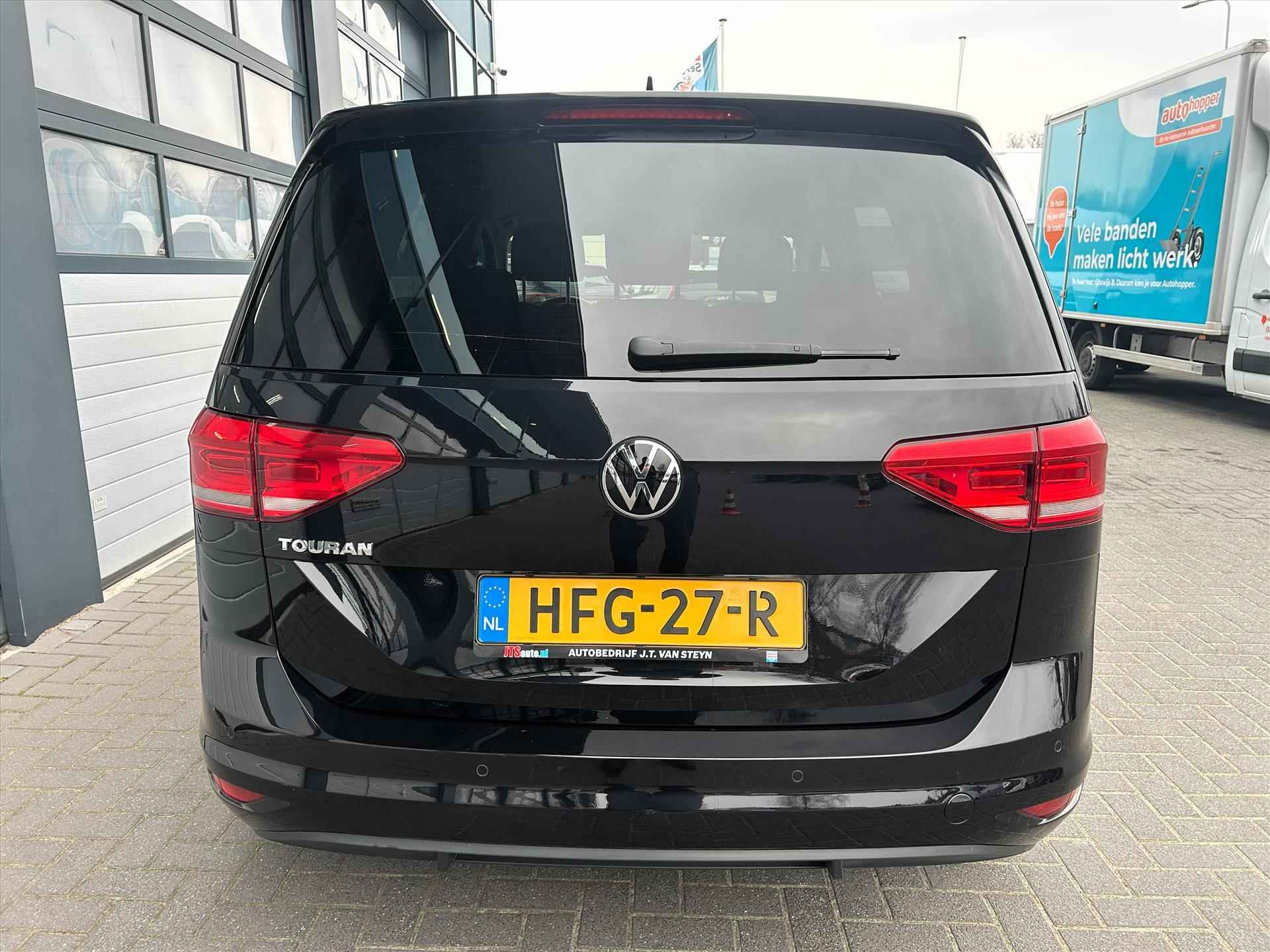 Volkswagen Touran 1.5 TSI 150pk Highline 7p, Trekhaak, Carplay, Winterpakket - 11/36