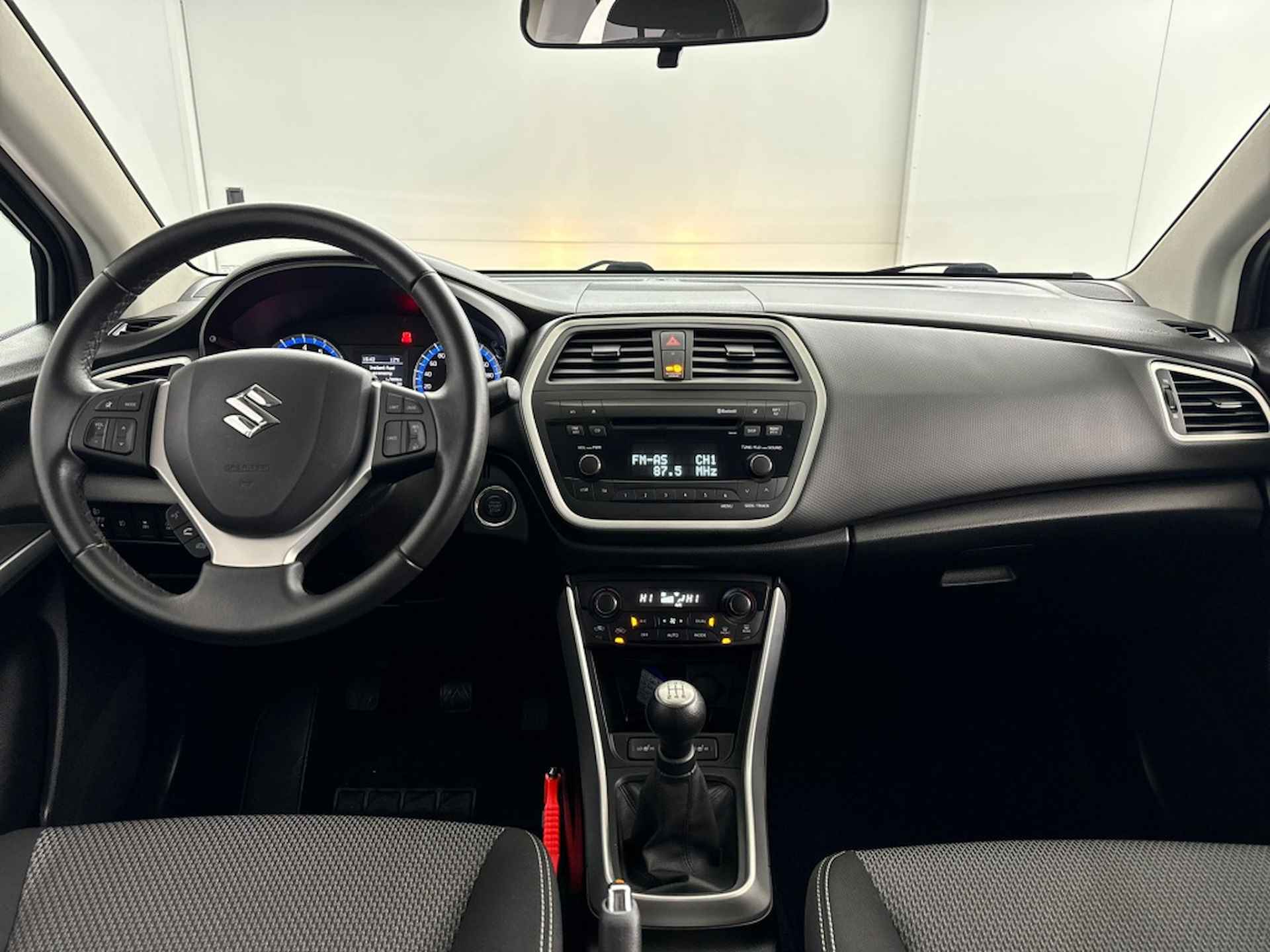 Suzuki SX4 S-Cross 1.6 Exclusive | Cruise Control | Climate Control | Bluetooth - 4/38