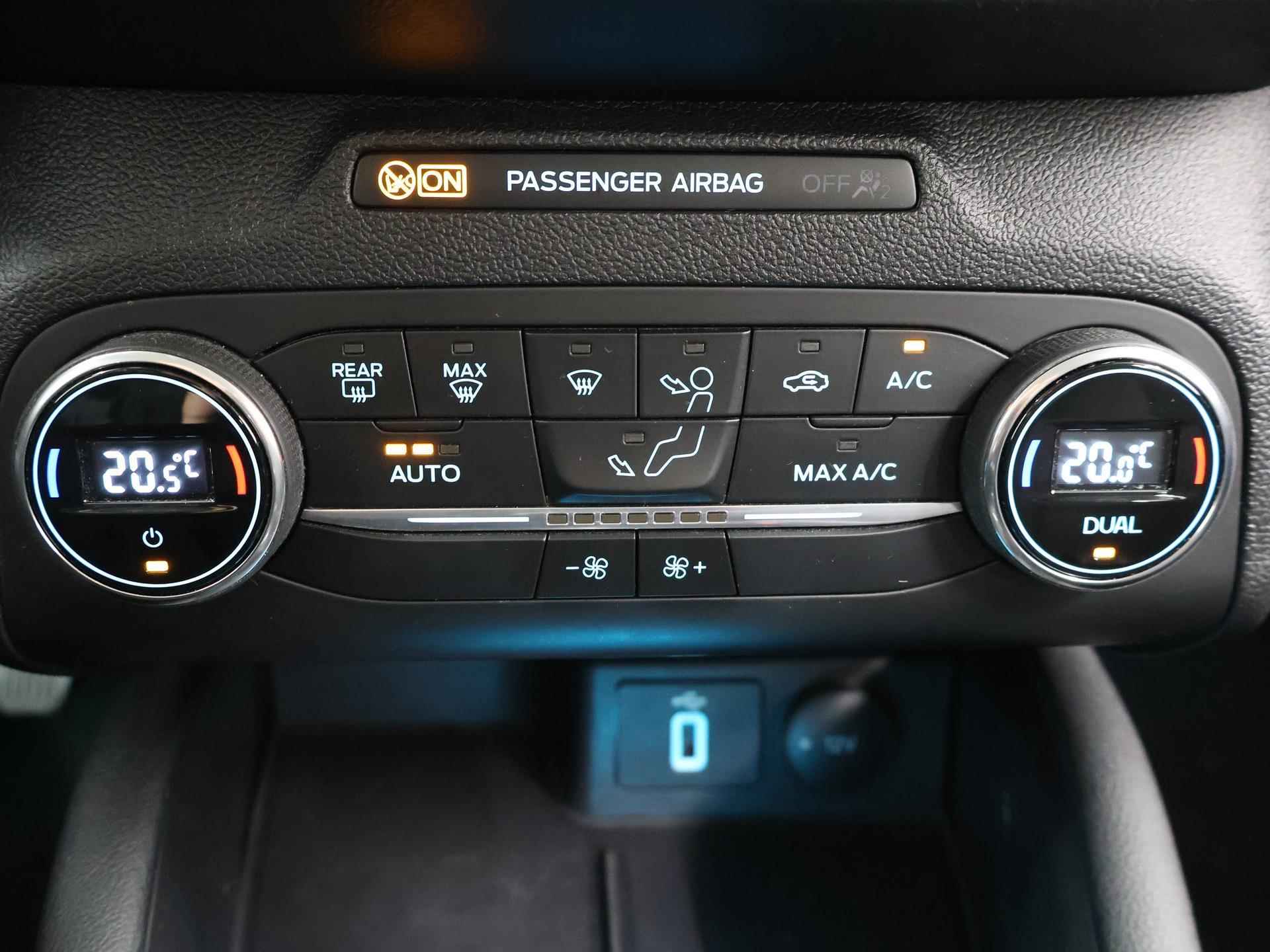 Ford Focus Wagon 1.0 EcoBoost Titanium Business | B&O Premium Audio | Elekt. Achterklep | Climate Control | Navigatie | - 22/40