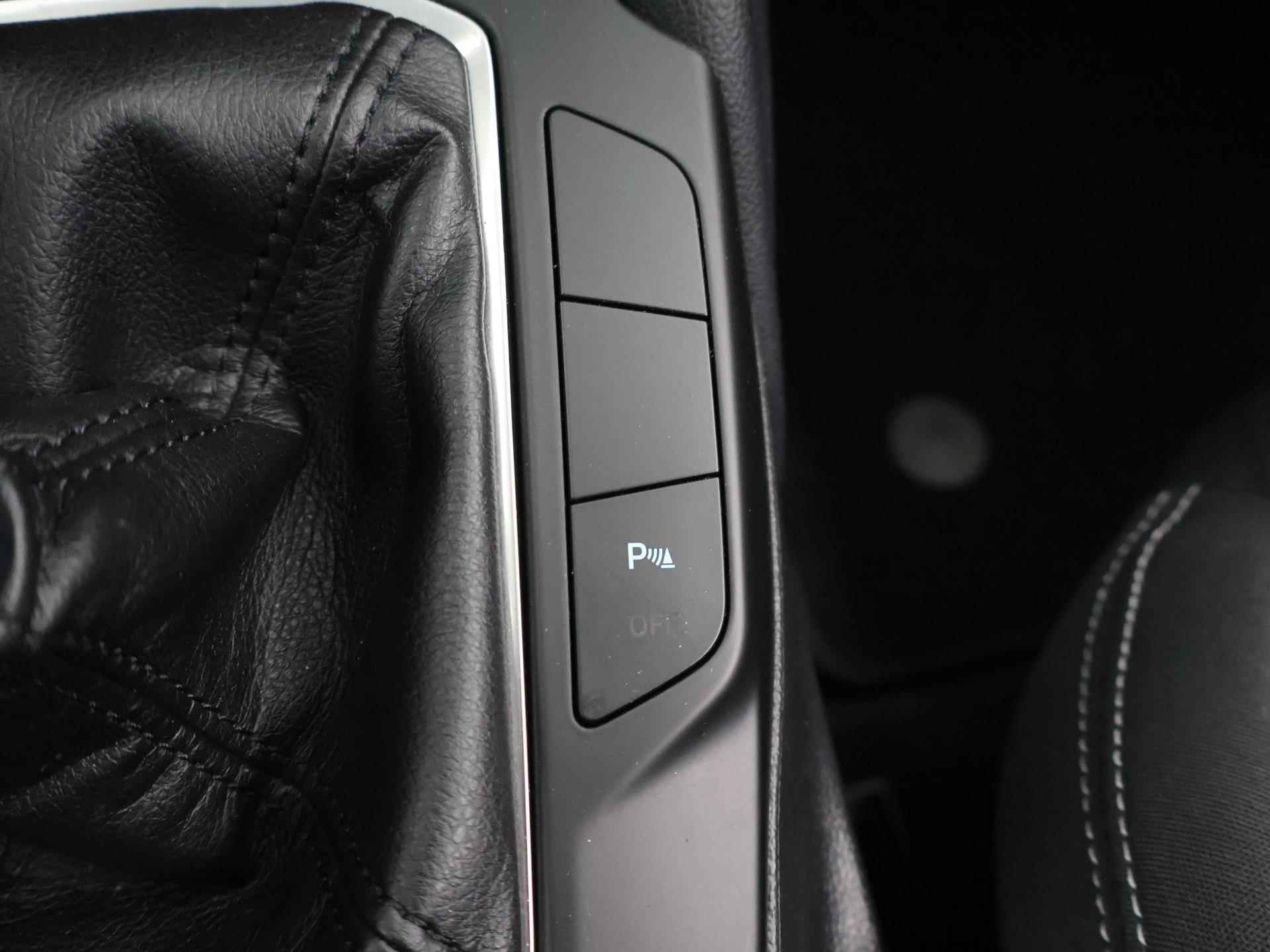 Ford Focus Wagon 1.0 EcoBoost Titanium Business | B&O Premium Audio | Elekt. Achterklep | Climate Control | Navigatie | - 25/40