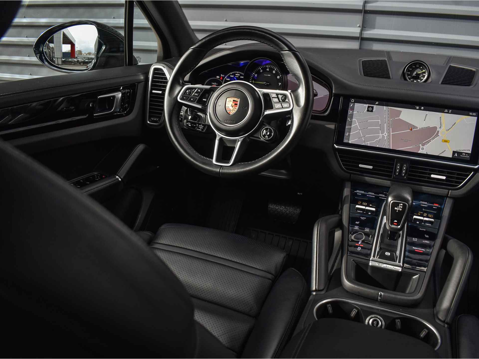 Porsche Cayenne 3.0 E-HYBRID | PANORAMADAK | SPORT CHRONO | SOFT-CLOSE | BOSE-SOUND | TREKHAAK | SFEER PAKKET | 360 CAMERA | MEMORY SEATS | NIGH - 5/56