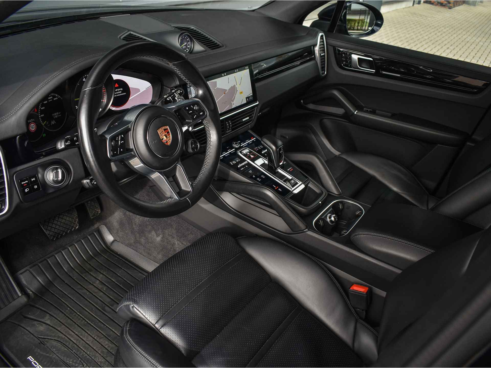 Porsche Cayenne 3.0 E-HYBRID | PANORAMADAK | SPORT CHRONO | SOFT-CLOSE | BOSE-SOUND | TREKHAAK | SFEER PAKKET | 360 CAMERA | MEMORY SEATS | NIGH - 16/56