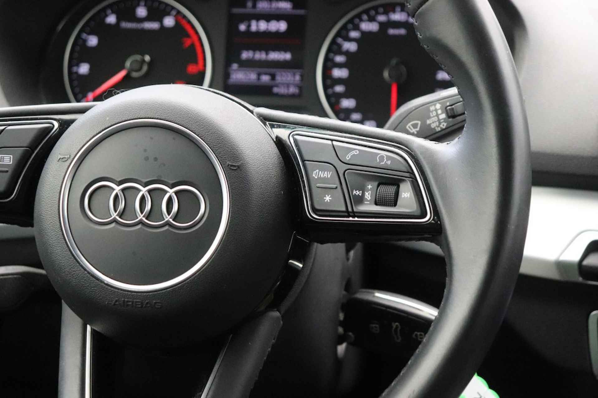 AUDI Q2 30 TFSI Epic - Clima, Navi, Stoelverwarming - 14/26