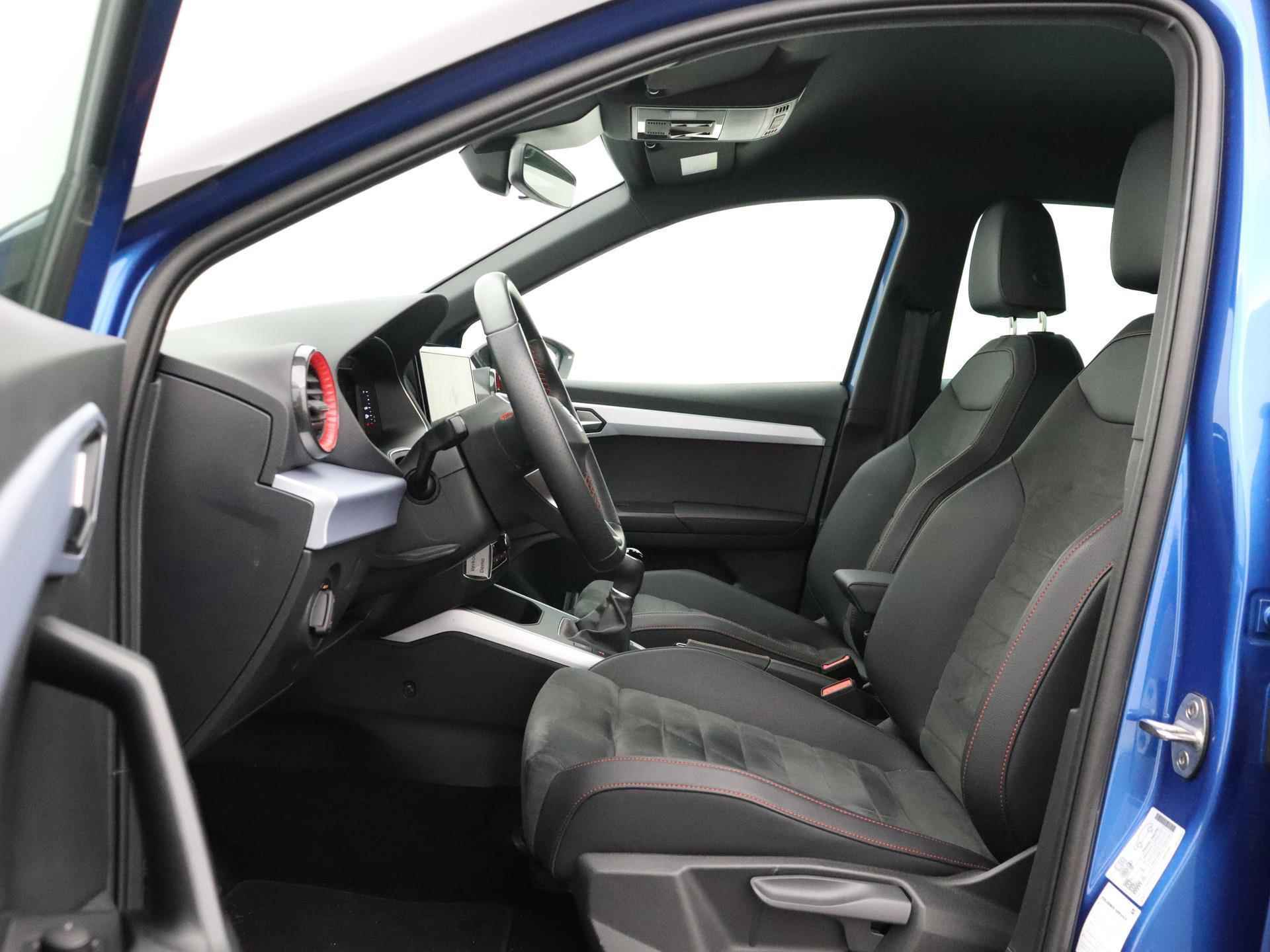 SEAT Arona 1.0 TSI FR Business Intense 95 pk | Stoelverwarming | Camera | ACC | Parkeersensoren | Park Assist - 8/36