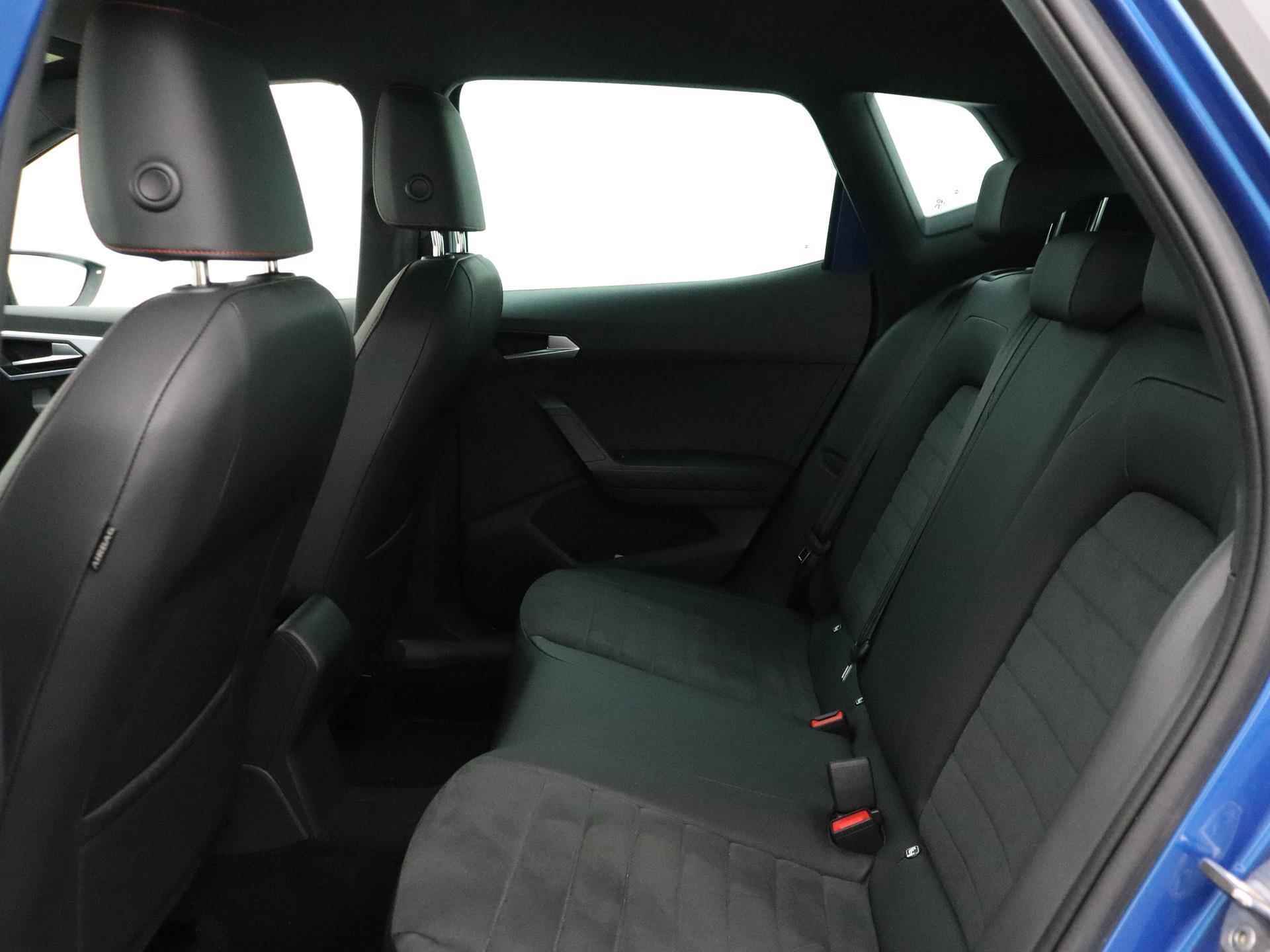 SEAT Arona 1.0 TSI FR Business Intense 95 pk | Stoelverwarming | Camera | ACC | Parkeersensoren | Park Assist - 11/36