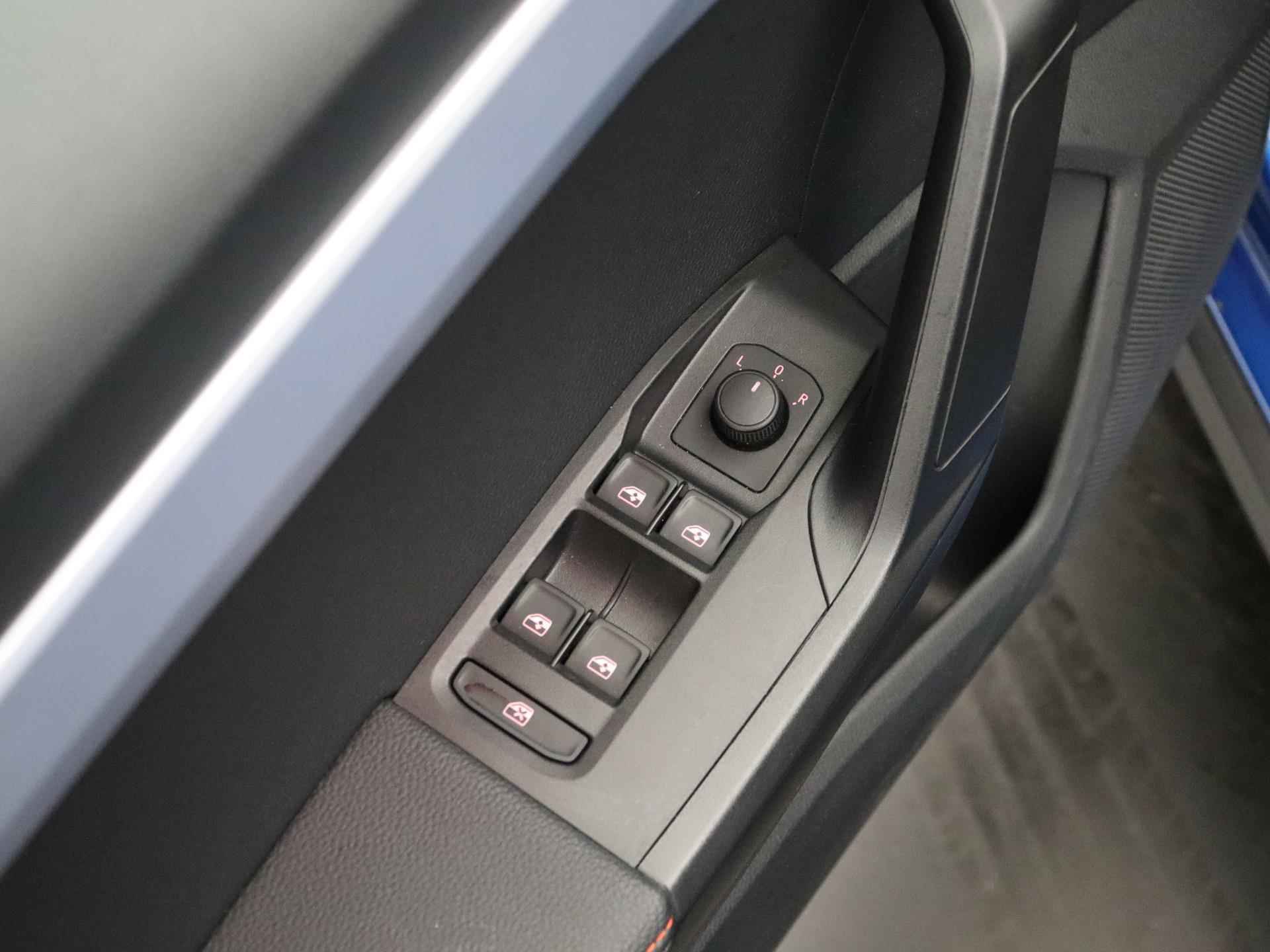 SEAT Arona 1.0 TSI FR Business Intense 95 pk | Stoelverwarming | Camera | ACC | Parkeersensoren | Park Assist - 12/36