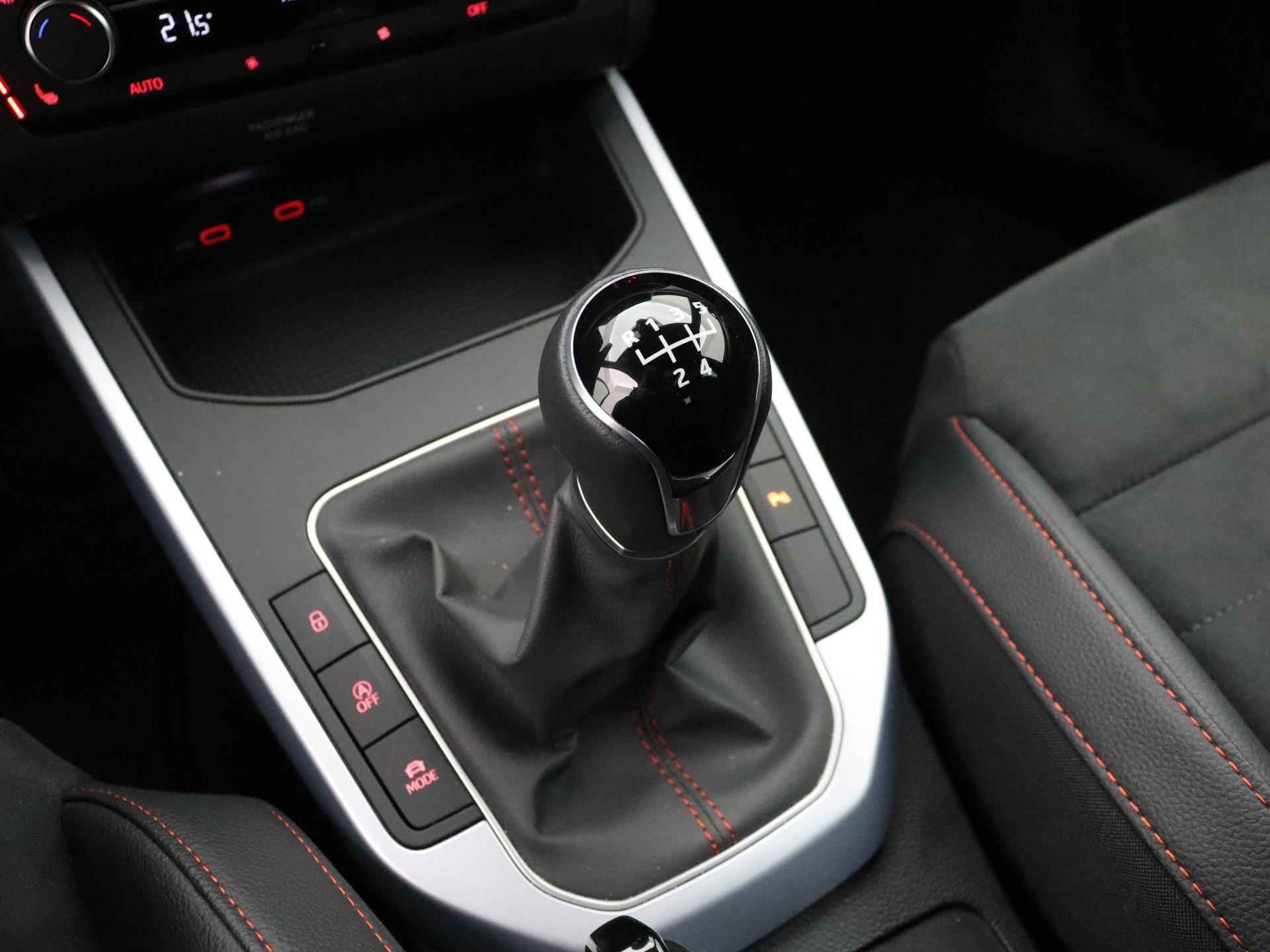 SEAT Arona 1.0 TSI FR Business Intense 95 pk | Stoelverwarming | Camera | ACC | Parkeersensoren | Park Assist - 30/36