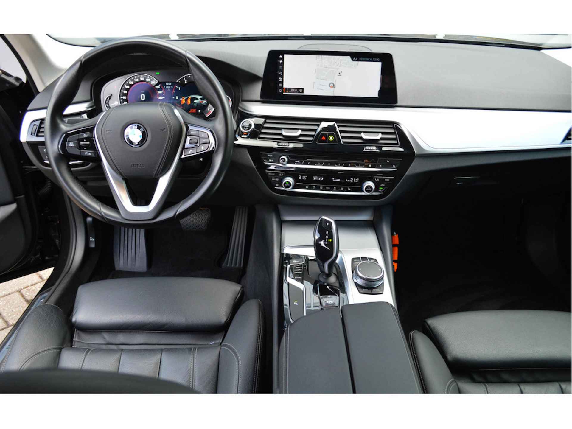 BMW 5 Serie Touring 520i Executive Leer 20inch Origineel NL - 8/16