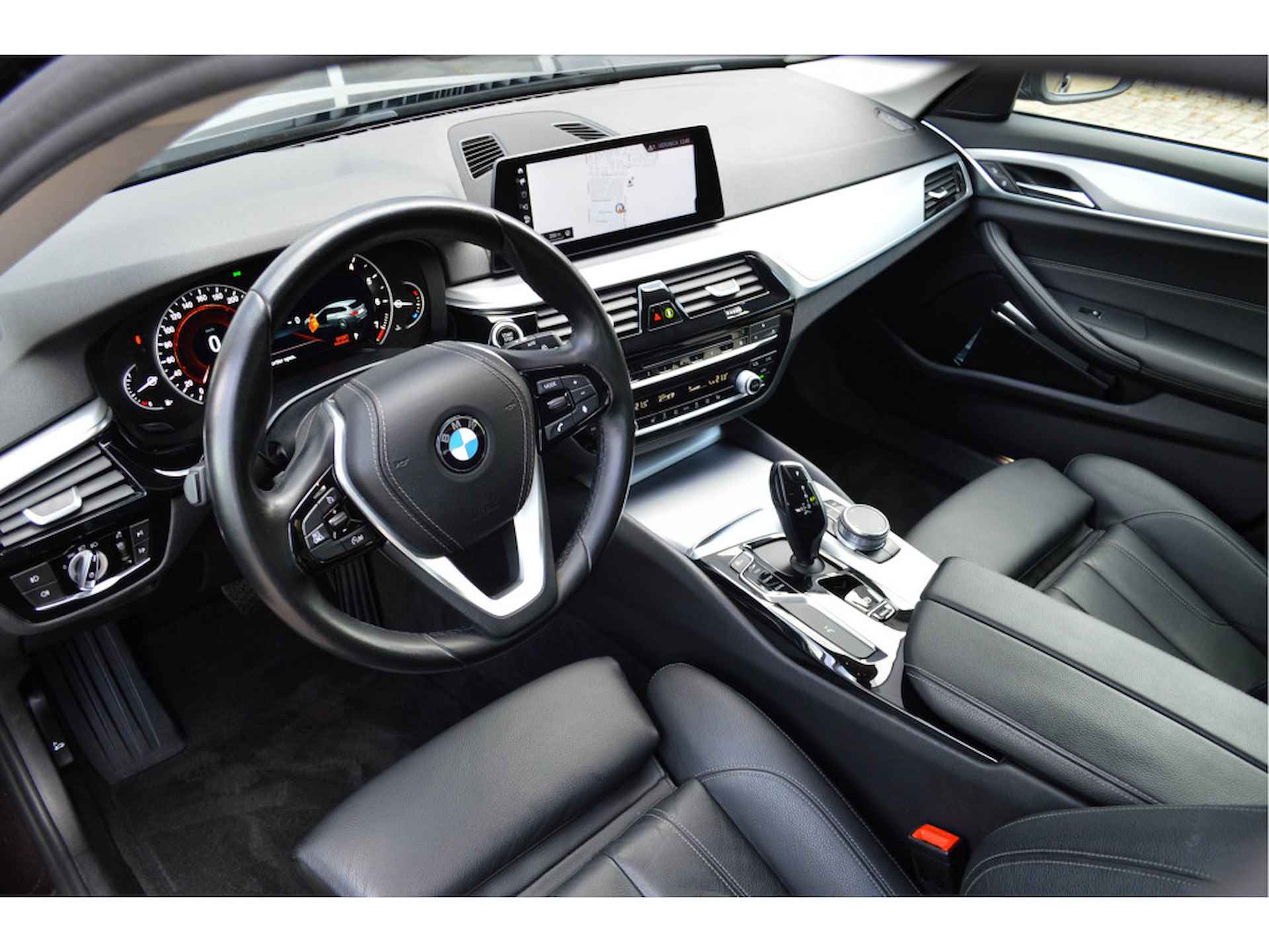 BMW 5 Serie Touring 520i Executive Leer 20inch Origineel NL - 13/16