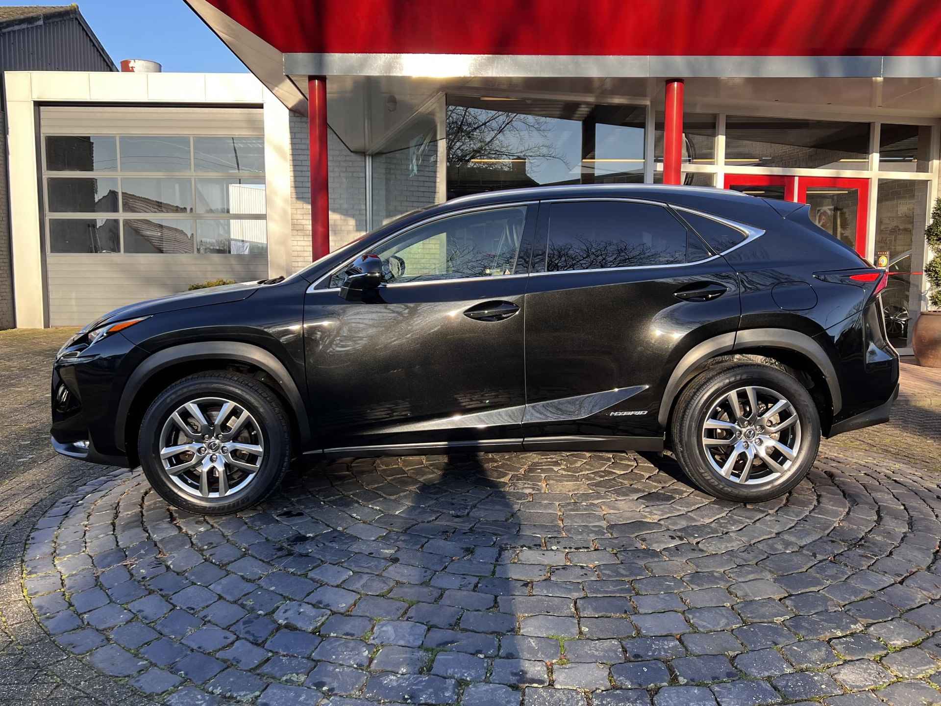 Lexus NX 300h AWD Luxury Line | Dealer onder. | Adap.Cruise | Schuif\Kanteldak | Leder | All-in rijklaarprijs - 3/48