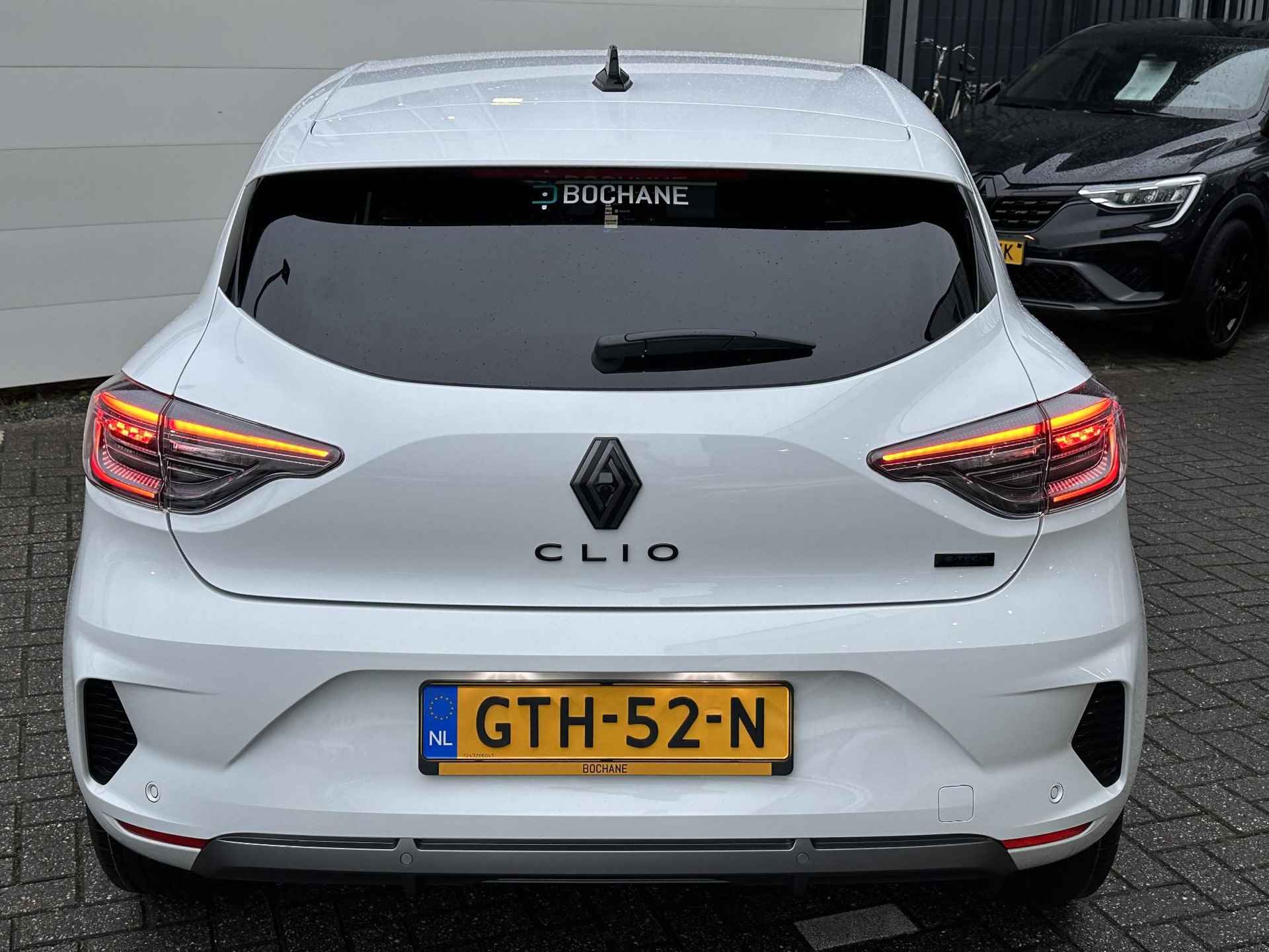 Renault Clio 1.6 E-Tech Full Hybrid 145 esprit Alpine | Bose | Automaat | Pack Winter | NL Auto | A. Camera | Beschikbaar per 2/2025! - 14/33