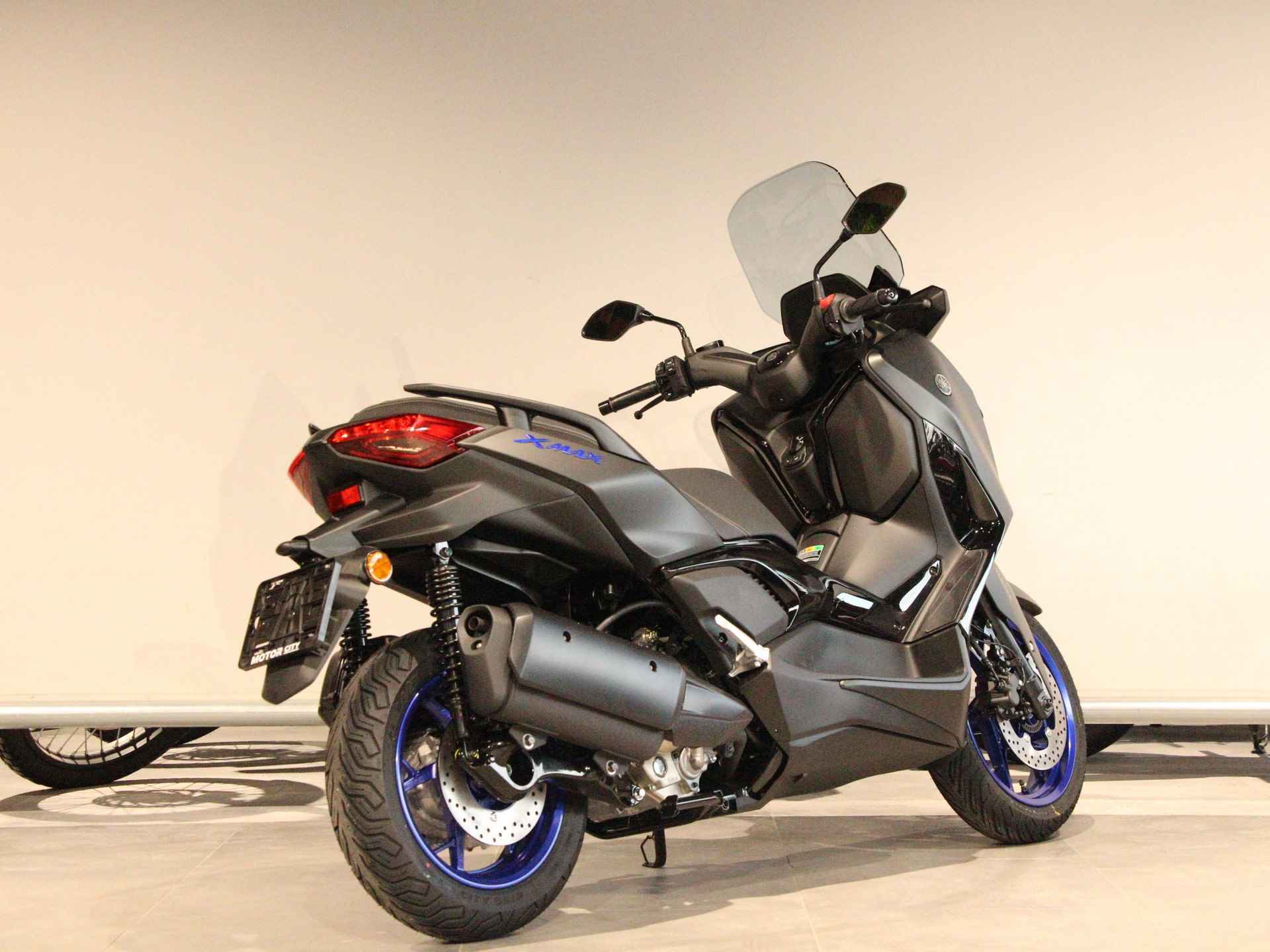 Yamaha X MAX 300 - 8/13