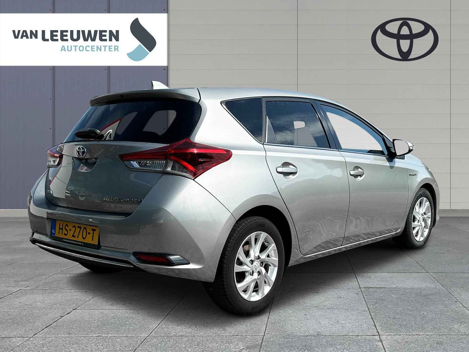 Toyota Auris 1.8 Hybrid Lease - 5/18