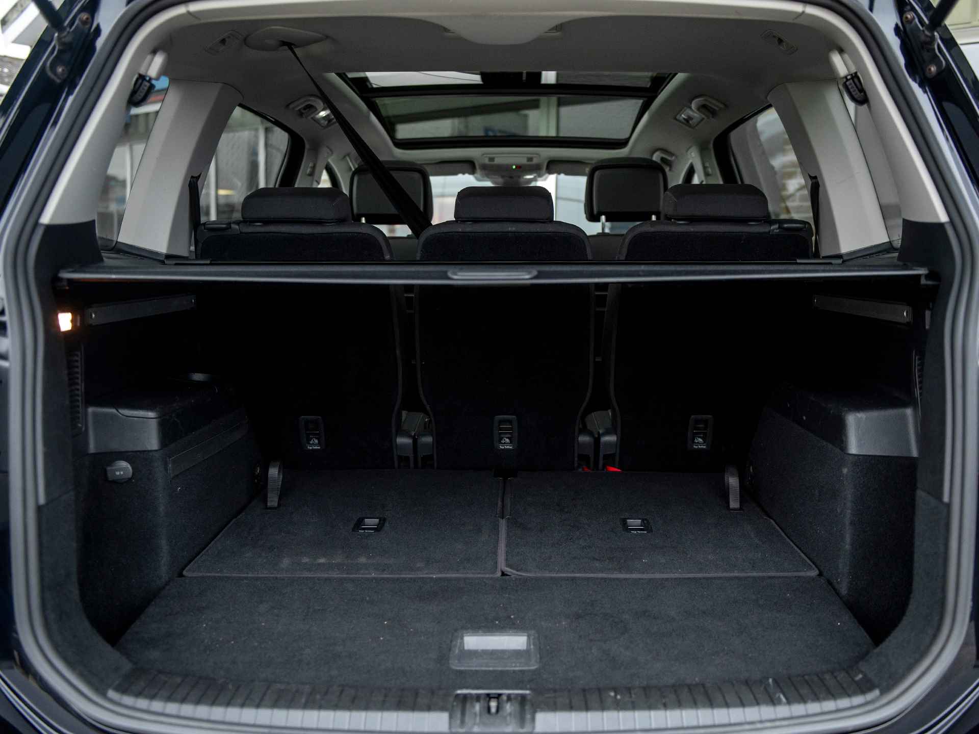 Volkswagen Touran 1.5TSi 150pk DSG Highline 7p | Panorama schuif-/kanteldak | ErgoActive stoel | Navi | Camera | LED verlichting | Stoelverwarming | Spiegelpakket | Safety pakket - 41/51