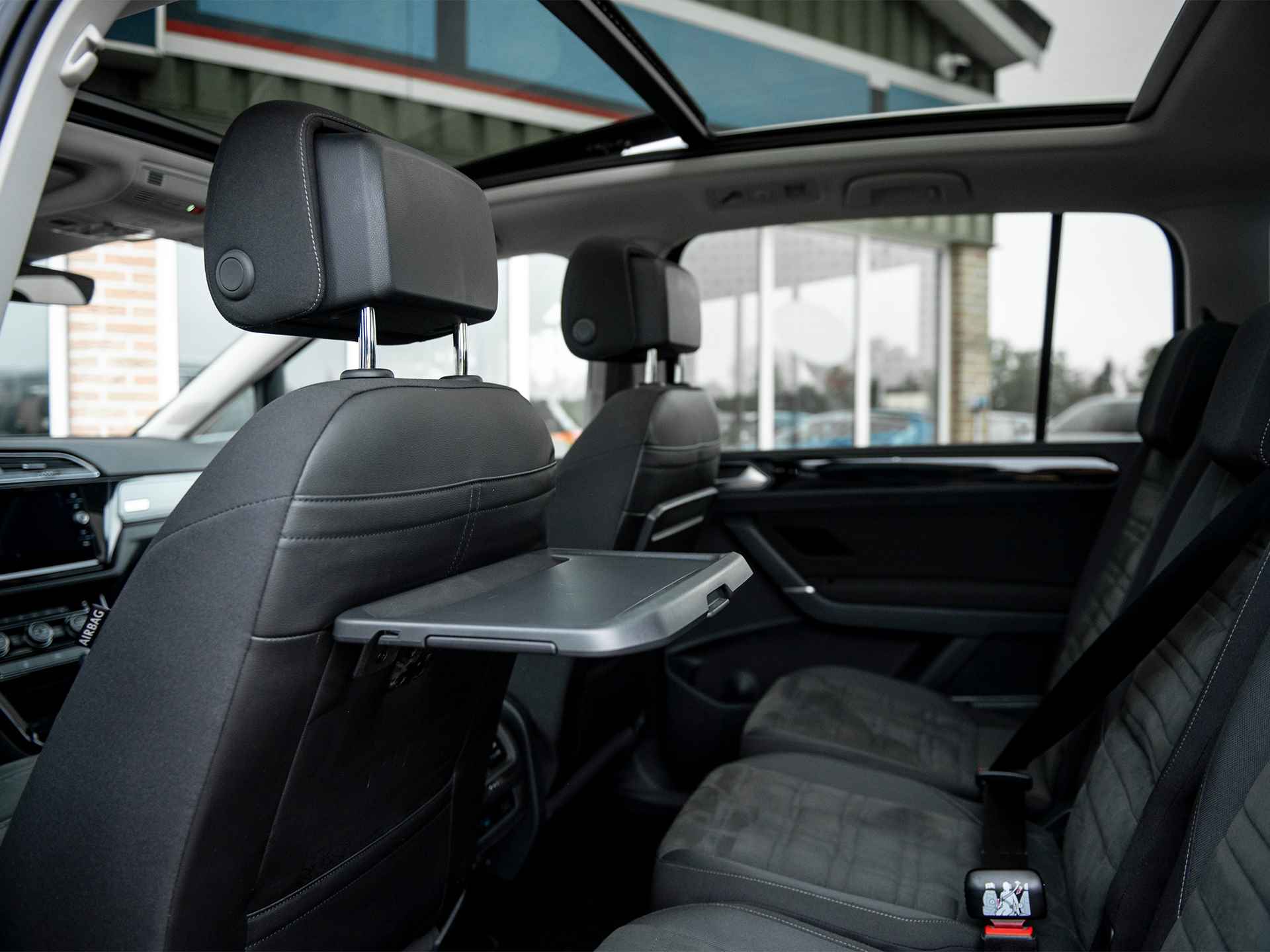 Volkswagen Touran 1.5TSi 150pk DSG Highline 7p | Panorama schuif-/kanteldak | ErgoActive stoel | Navi | Camera | LED verlichting | Stoelverwarming | Spiegelpakket | Safety pakket - 44/51