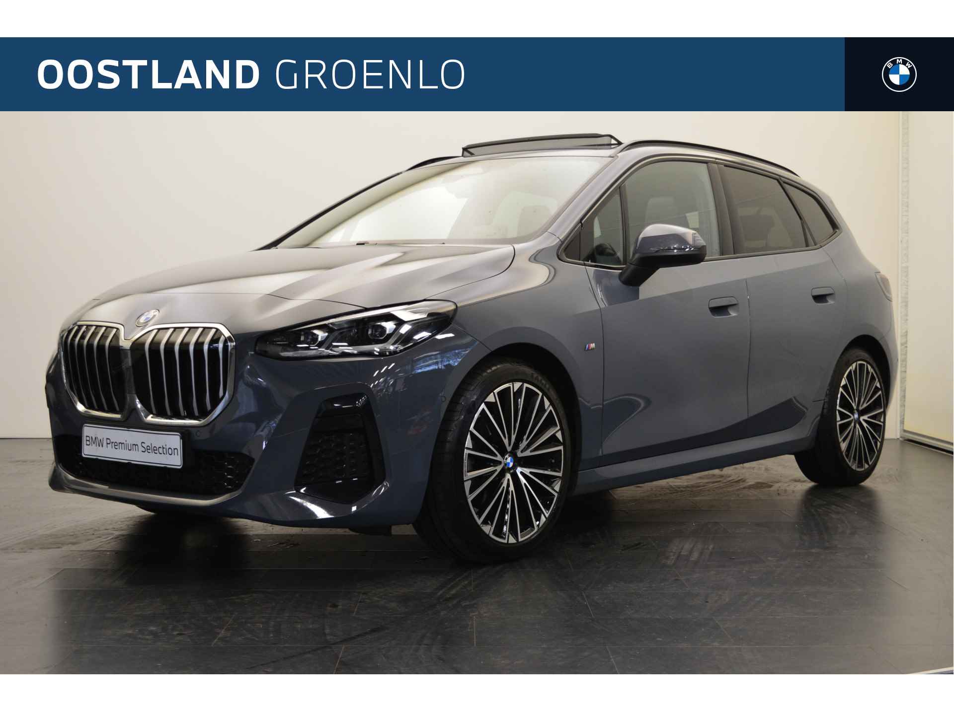 BMW 2 Serie Active Tourer 220i High Executive M Sport Automaat / Panoramadak / Trekhaak / M Adaptief onderstel / Sportstoelen / Adaptieve LED / Head-Up / Comfort Access