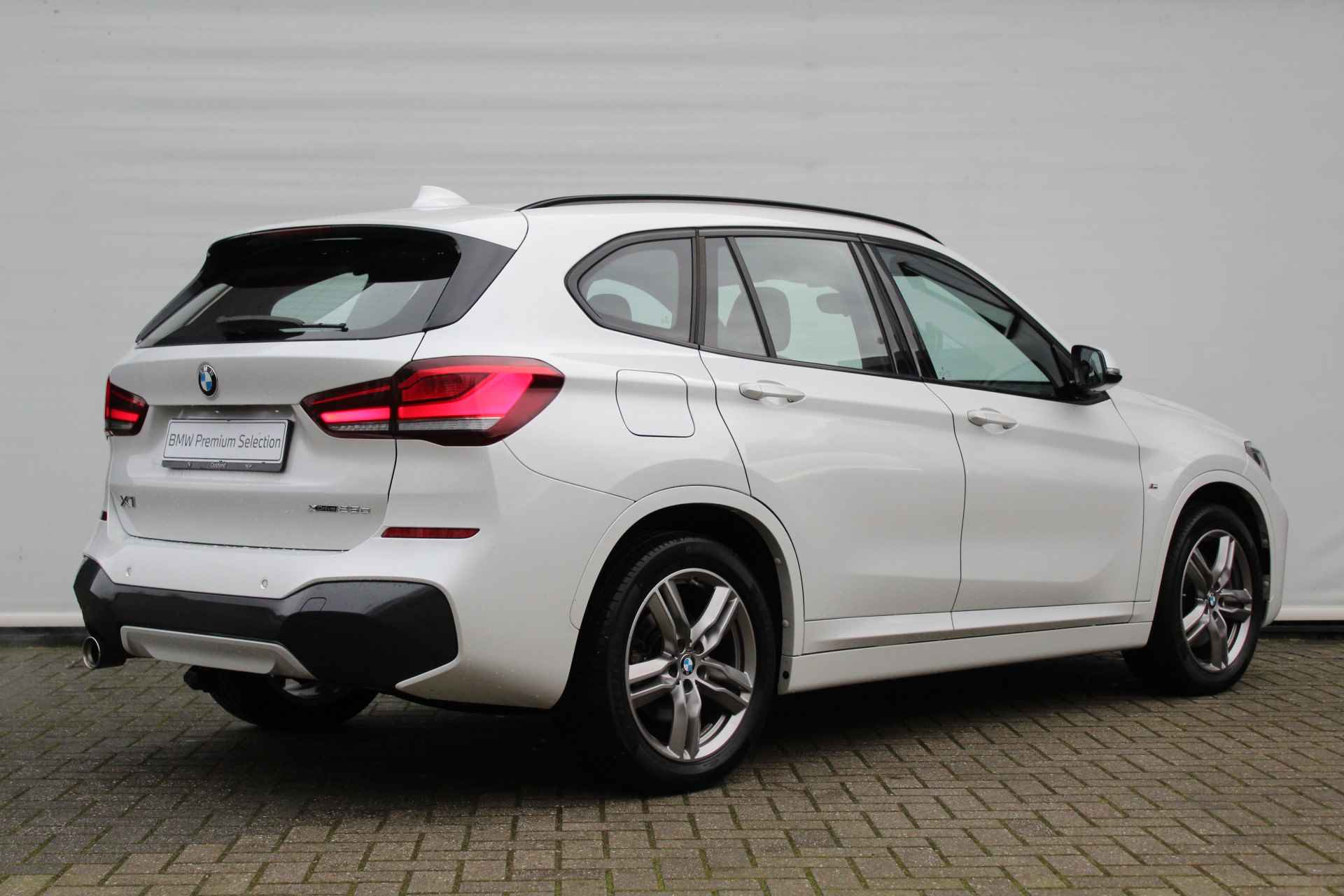 BMW X1 xDrive25e M Sport Automaat / Trekhaak / Sportstoelen / LED / Stoelverwarming / PDC achter / Navigatie / Cruise Control - 15/32