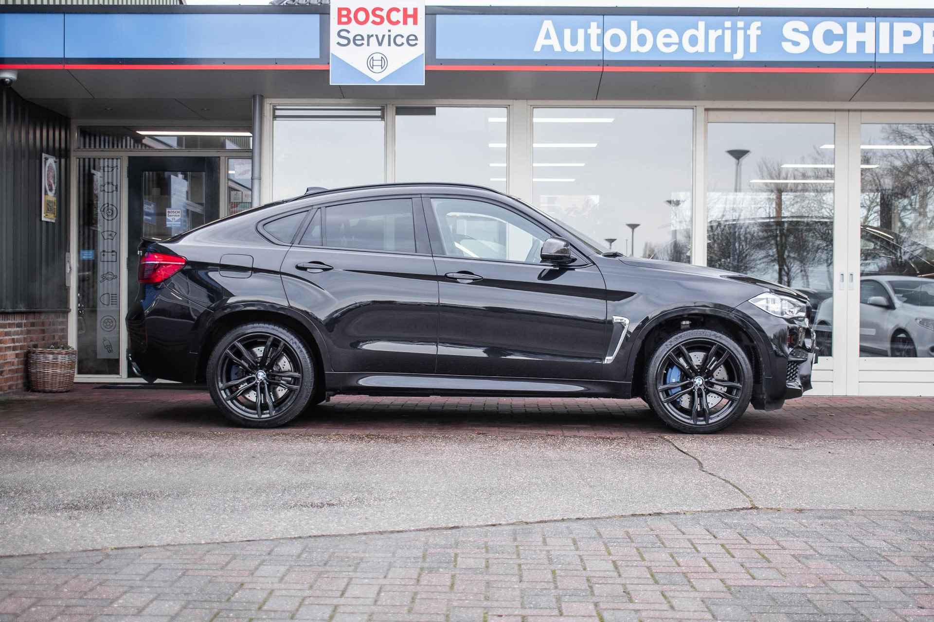 BMW X6 M Black Fire Edition - 3/33