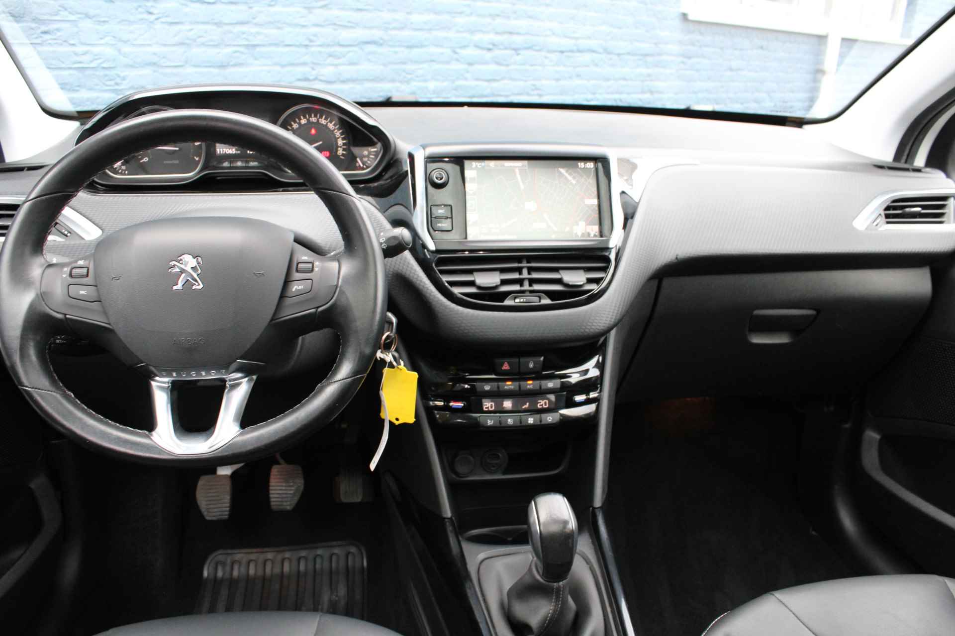 Peugeot 2008 1.2 PureTech 110pk Allure | Navigatie | Panoramadak | Trekhaak | 1e Eigenaar | - 15/29