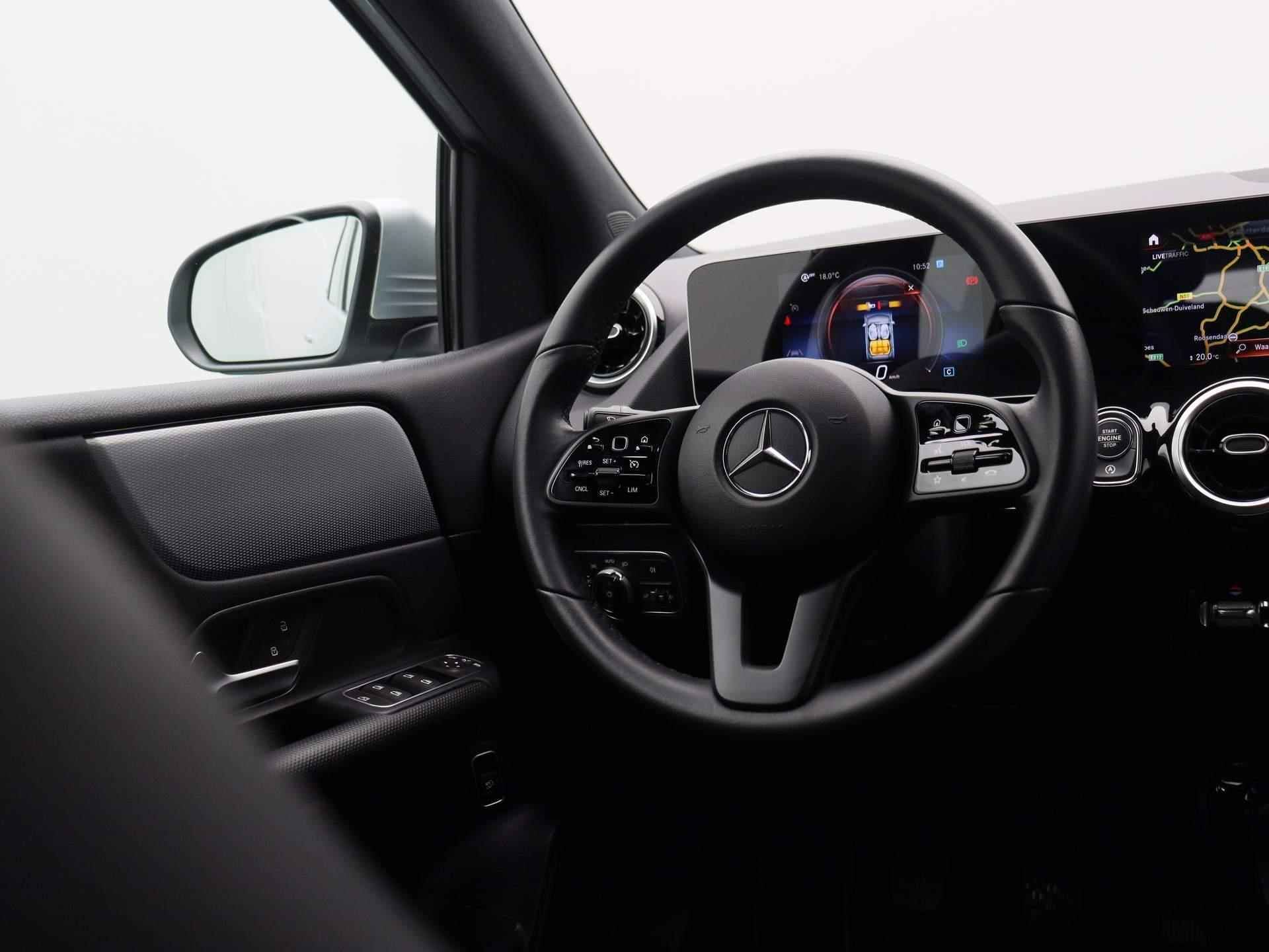 Mercedes-Benz B-klasse 180d Advantage | Navi | Cruise | PDC V+A | Keyless | Camera | Half-Leder | Style-pakket | Elektrisch bedienbare achterklep | - 11/42