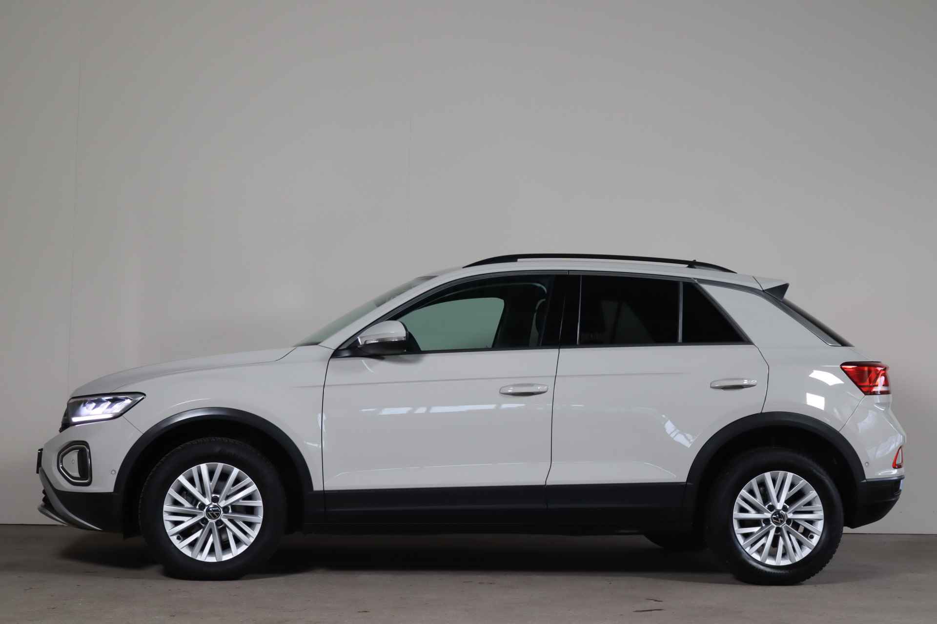 Volkswagen T-Roc 1.5 TSI Life NL-Auto!! Dig.Display I LED I Camera - 6/34