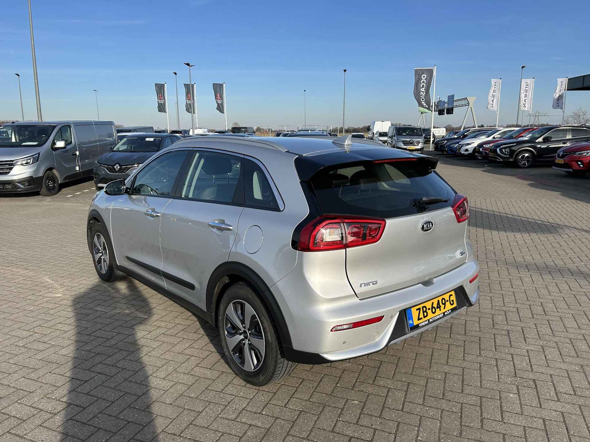 Kia Niro 1.6 GDi Hybrid DynamicLine - 2/16