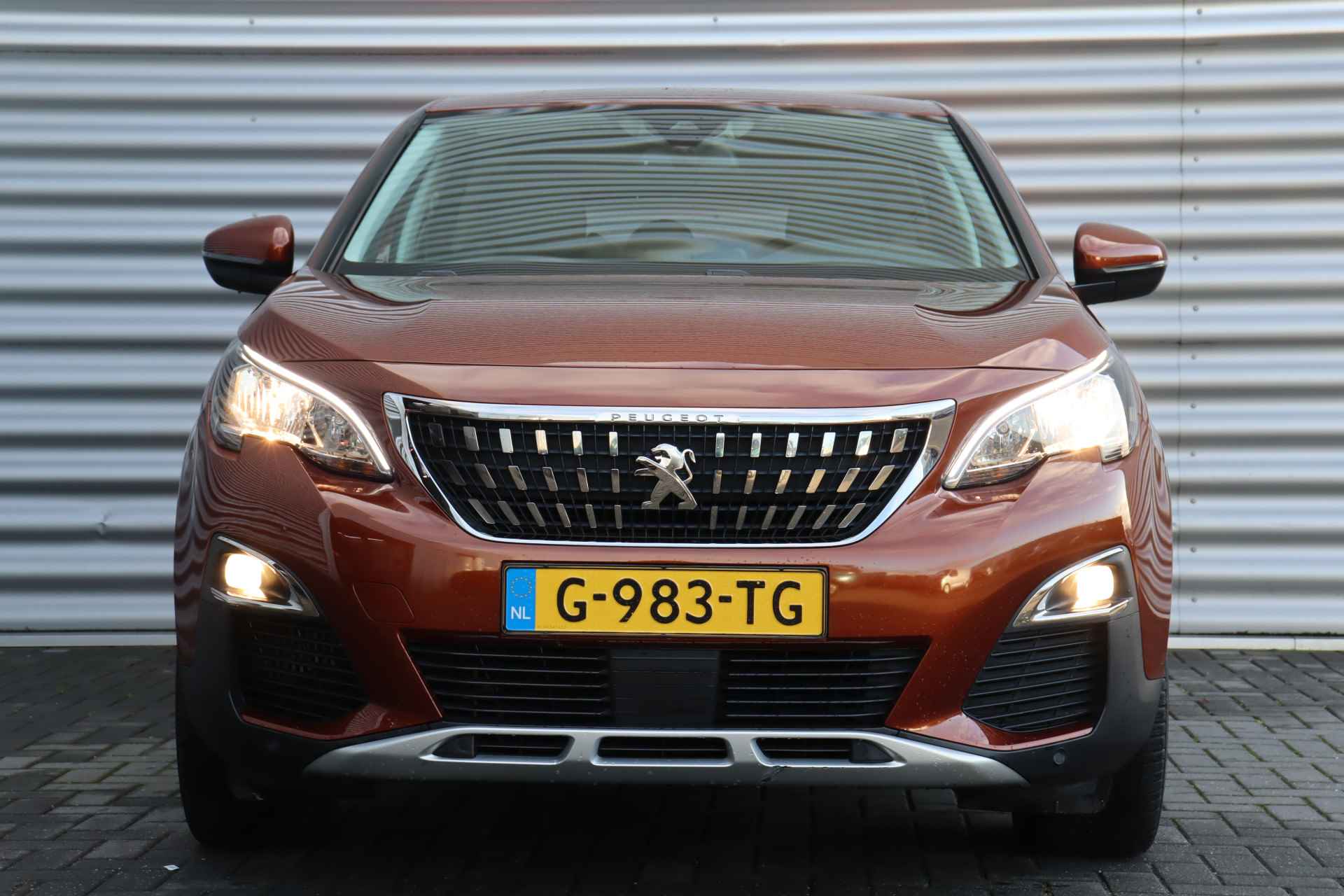 Peugeot 3008 1.2 PURETECH 130PK ALLURE AUTOMAAT / NAVI / LEDER / CLIMA / PDC / 18" LMV / WINTERPAKKET / BLUETOOTH / CRUISECONTROL / NIEUWSTAA - 5/34