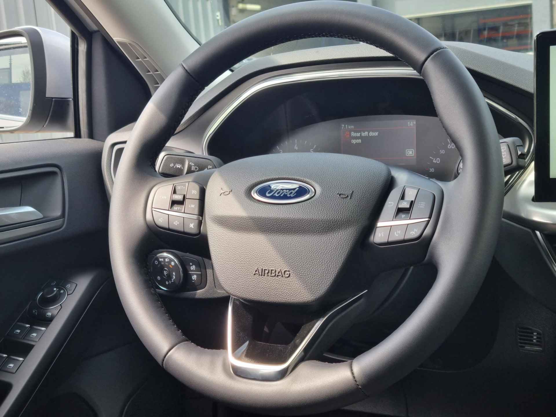 Ford Focus Wagon 1.0 EcoBoost Hybrid Titanium | Winter Pack | Cruise Control | Climate Control - 13/19