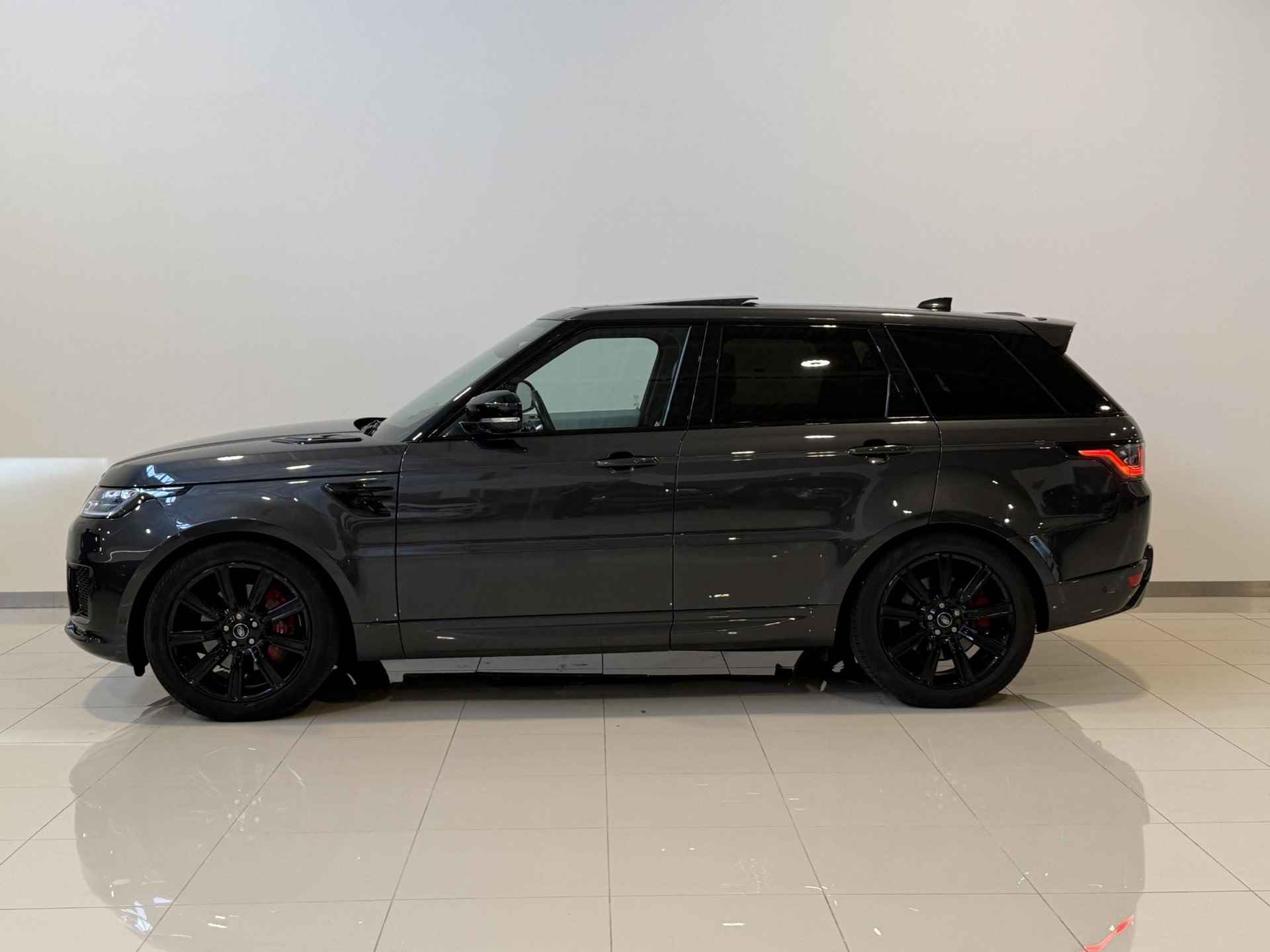 Land Rover Range Rover Sport P400e HSE Dynamic | Schuif/Kanteldak | Black Pack | 21 inch Gloss Black | Cold Climate Pack - 4/22