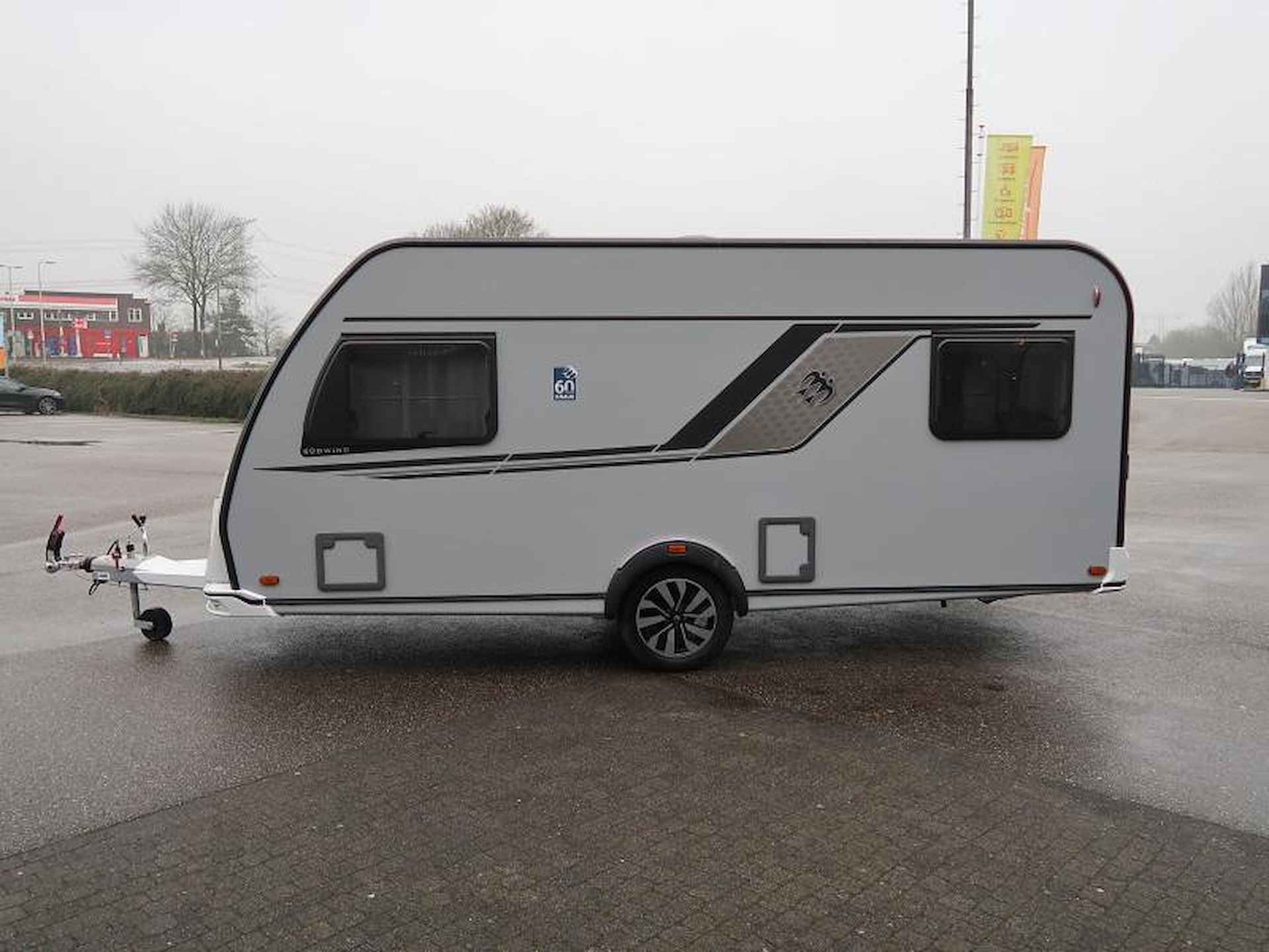 Knaus Sudwind 60 Years 460 EU Enkele bedden / E-power - 18/20