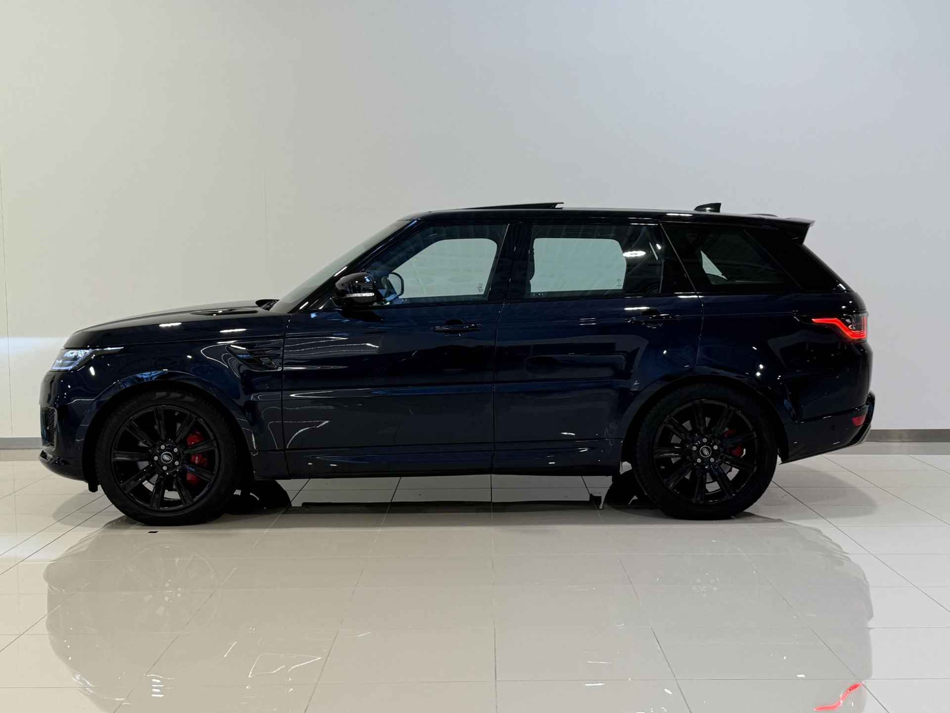 Land Rover Range Rover Sport P400e Limited Edition | Pano Schuif/Kanteldak | Black Pack | 21 inch Gloss Black - 3/32