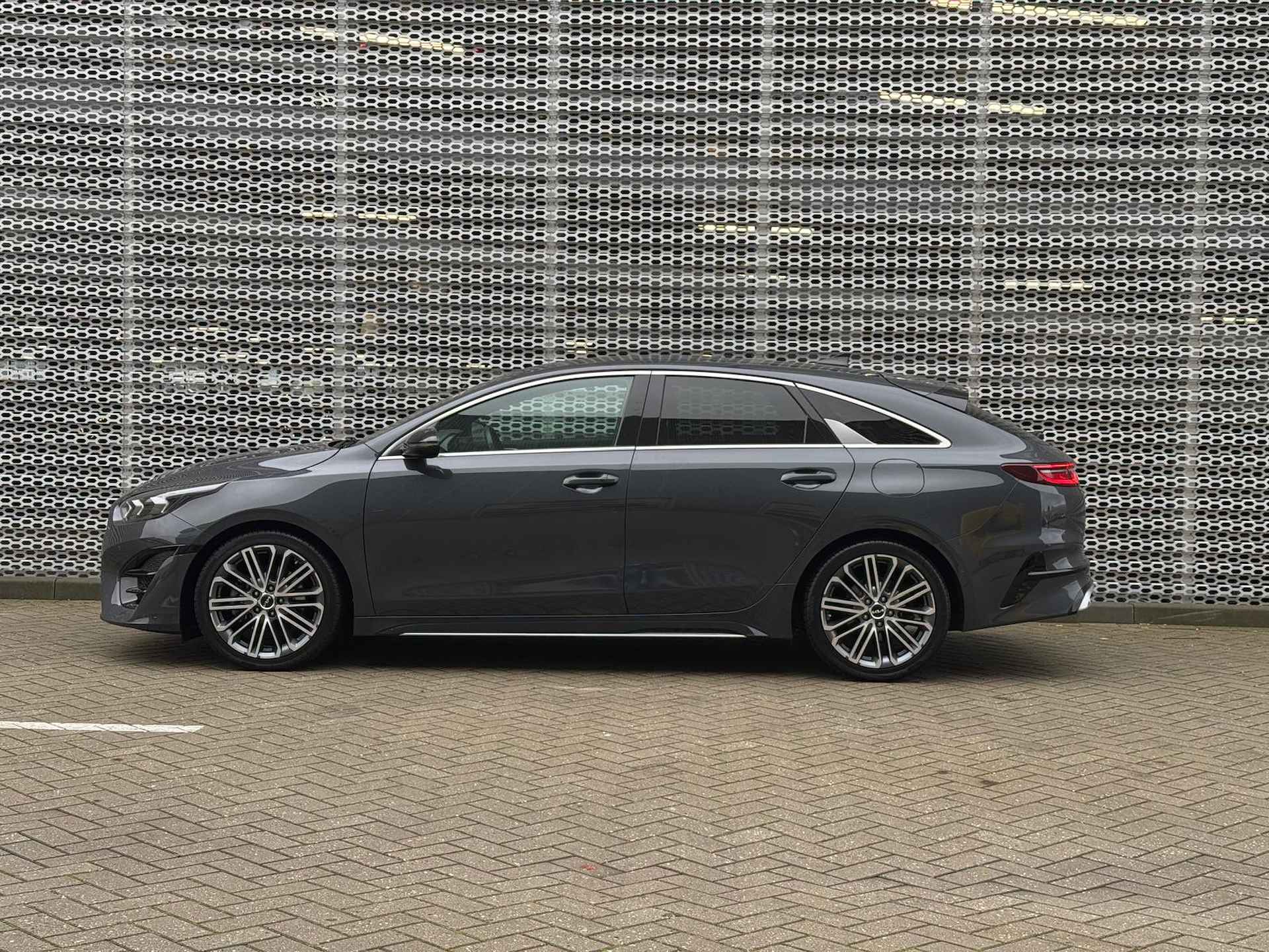 Kia ProCeed 1.5 T-GDi GT-PlusLine / Panoramadak / Digitale Cockpit / Stuur + Stoelverwarming / Achteruitrijcamera - 5/31