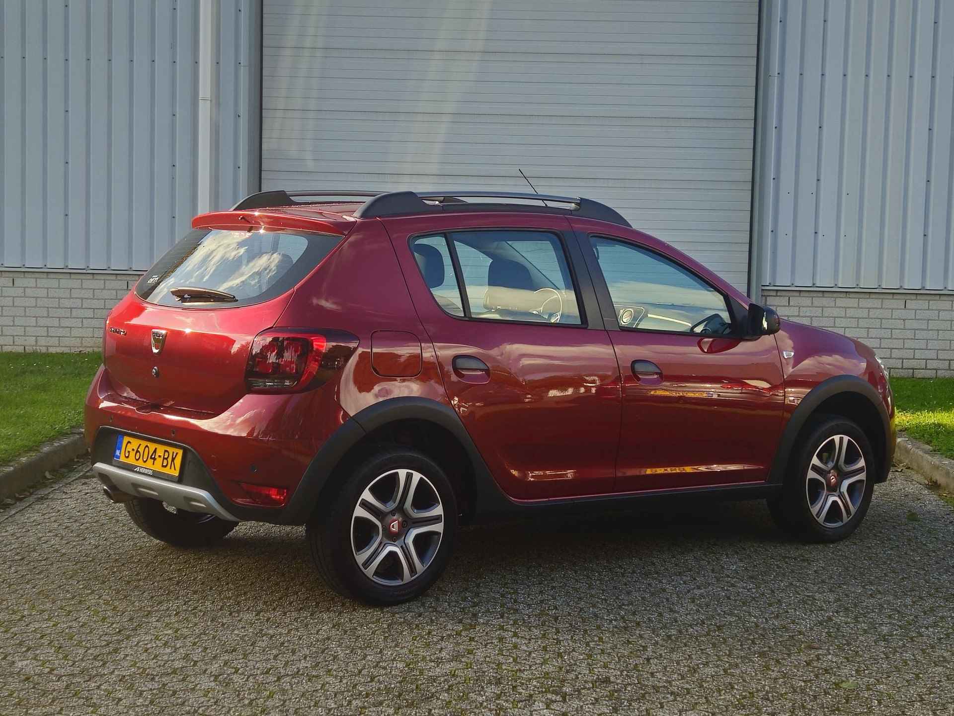 Dacia Sandero 0.9 TCe Tech Road / 1e Eigenaar / All Season Banden / Navigatie / Airco / Parkeersensoren / - 3/35