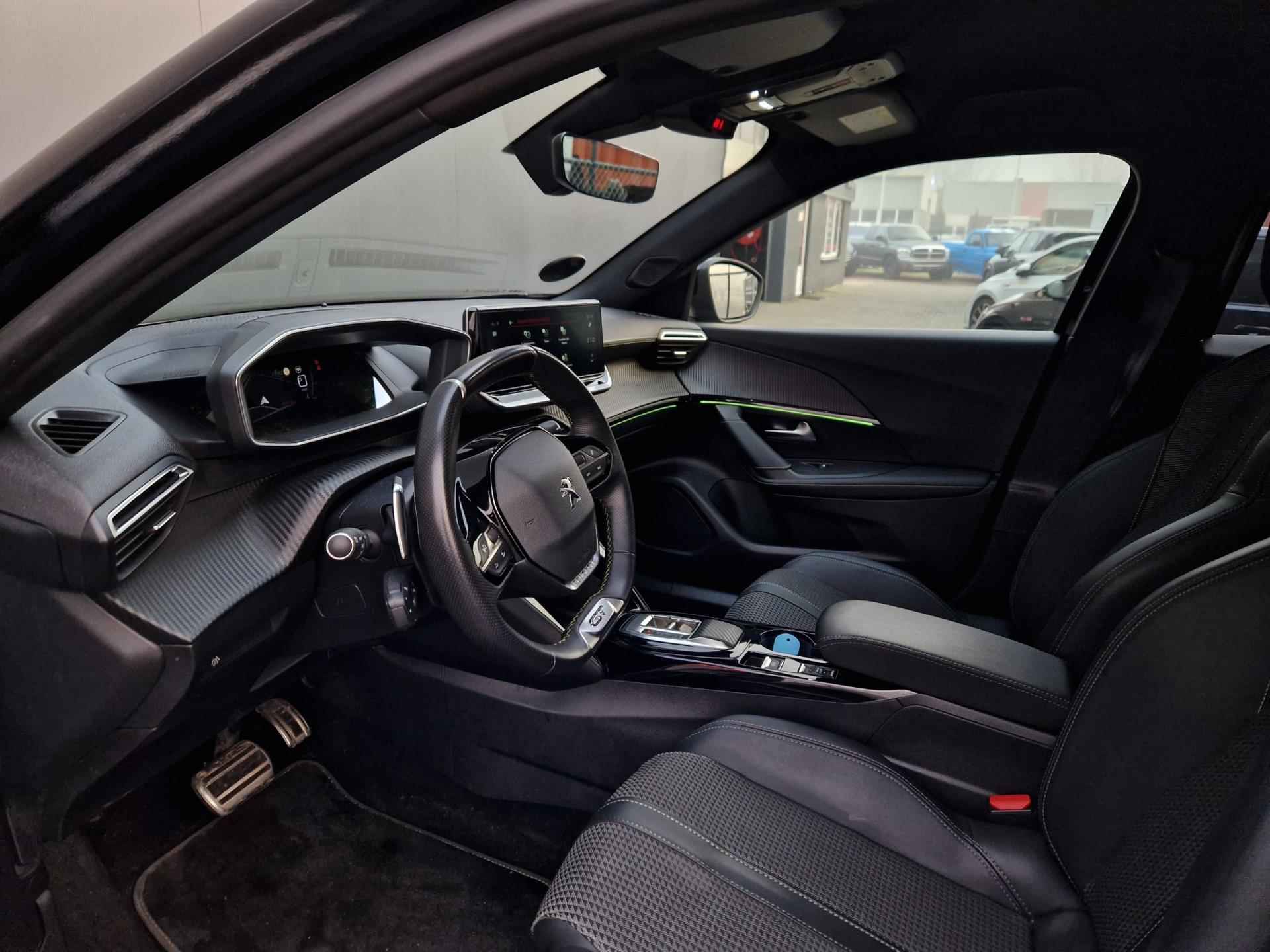 Peugeot 2008 1.5 BlueHDi GT Line /3d cockpit /63dkm /1e eig - 6/32