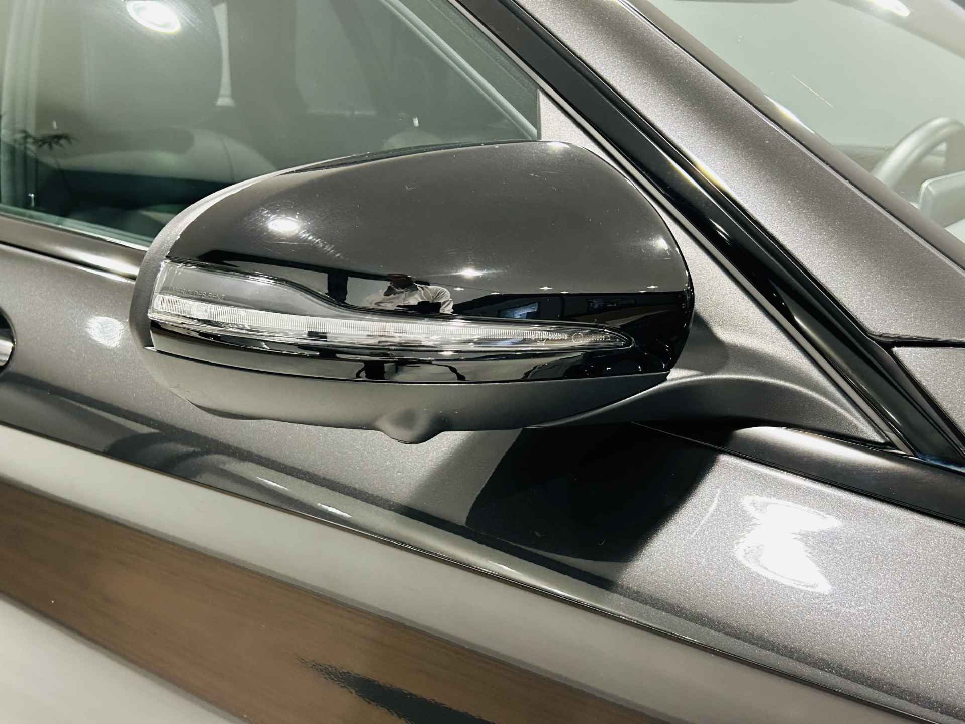 Mercedes-Benz C-Klasse Estate 300e AMG Hybride // Panoramadak // 360 Camera // MultiBeam LED koplampen // Night Pakket // Digitaal Dashbord // Elektris - 21/55