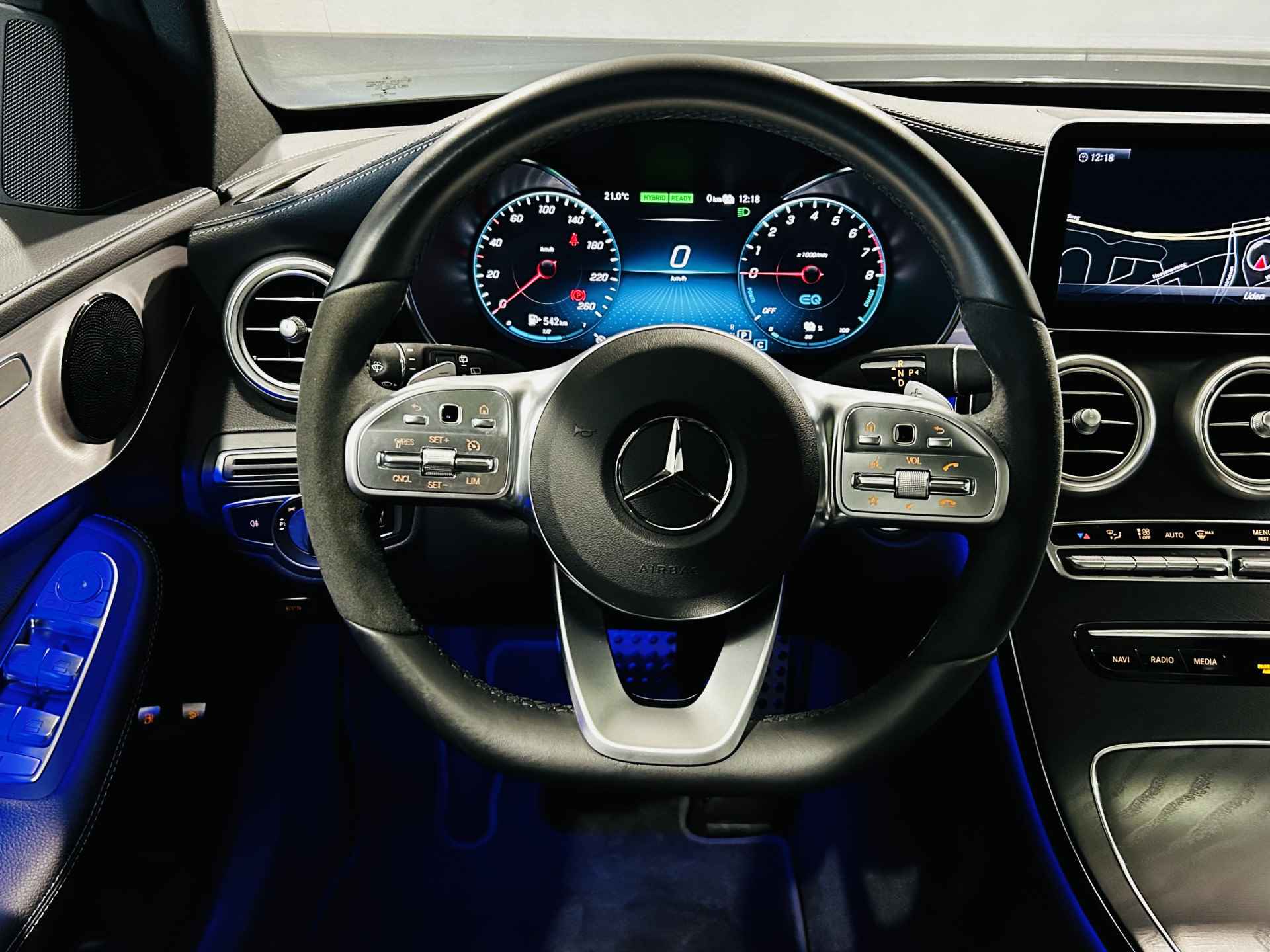Mercedes-Benz C-Klasse Estate 300e AMG Hybride // Panoramadak // 360 Camera // MultiBeam LED koplampen // Night Pakket // Digitaal Dashbord // Elektris - 49/55