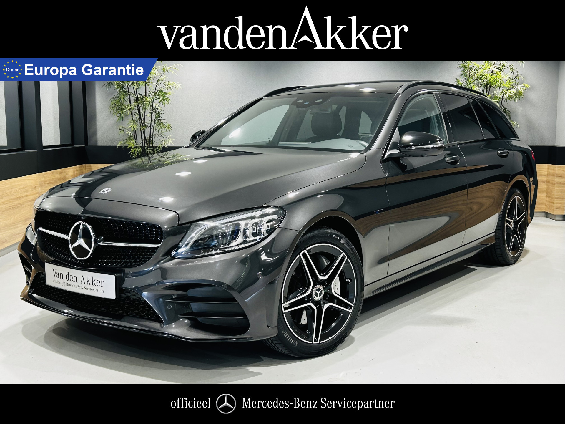 Mercedes-Benz C-Klasse Estate 300e AMG Hybride // Panoramadak // 360 Camera // MultiBeam LED koplampen // Night Pakket // Digitaal Dashbord // Elektris bij viaBOVAG.nl