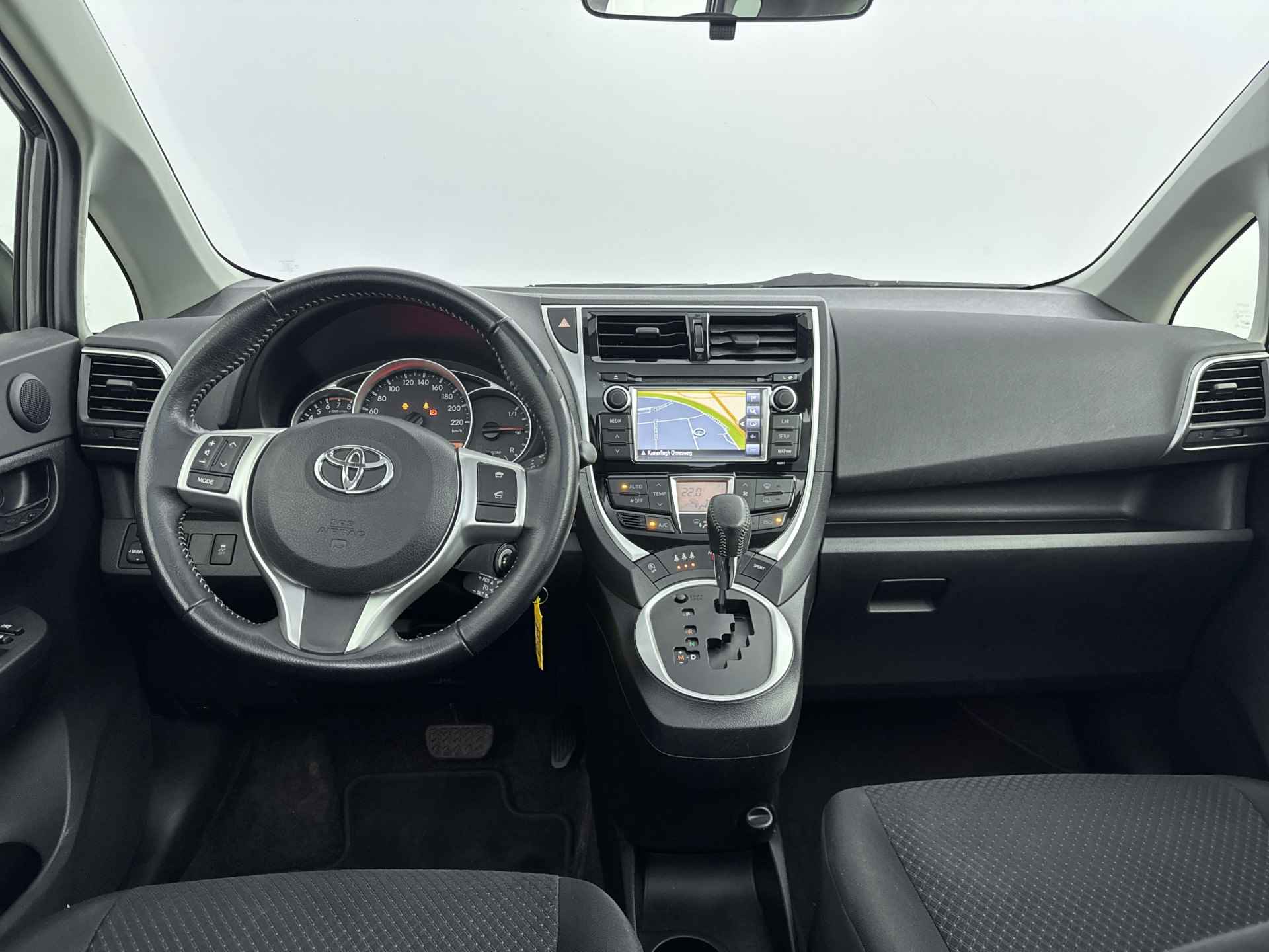 Toyota Verso-S 1.3 VVT-i Trend | Navigatie | Camera | Airco | - 6/42